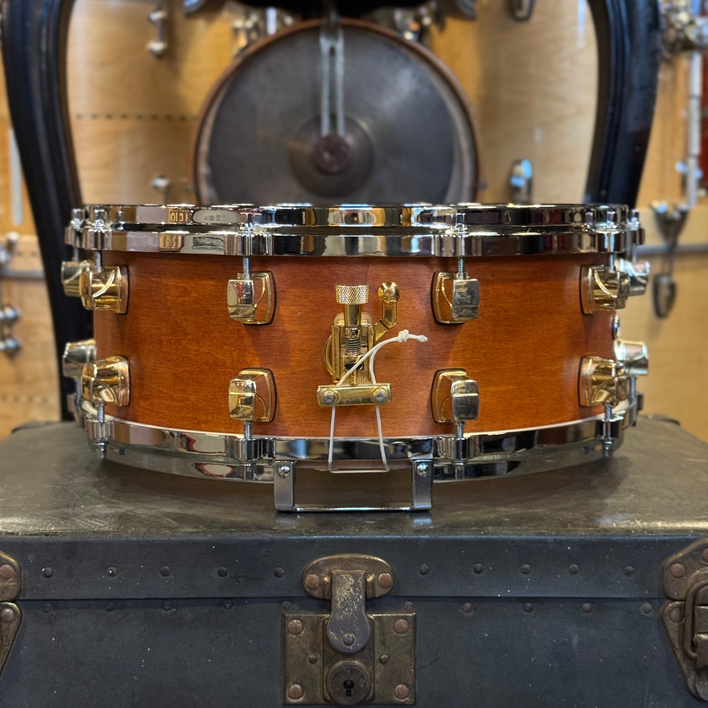 USED Yamaha 5.5x14 Maple Custom Snare Drum in Vintage Natural