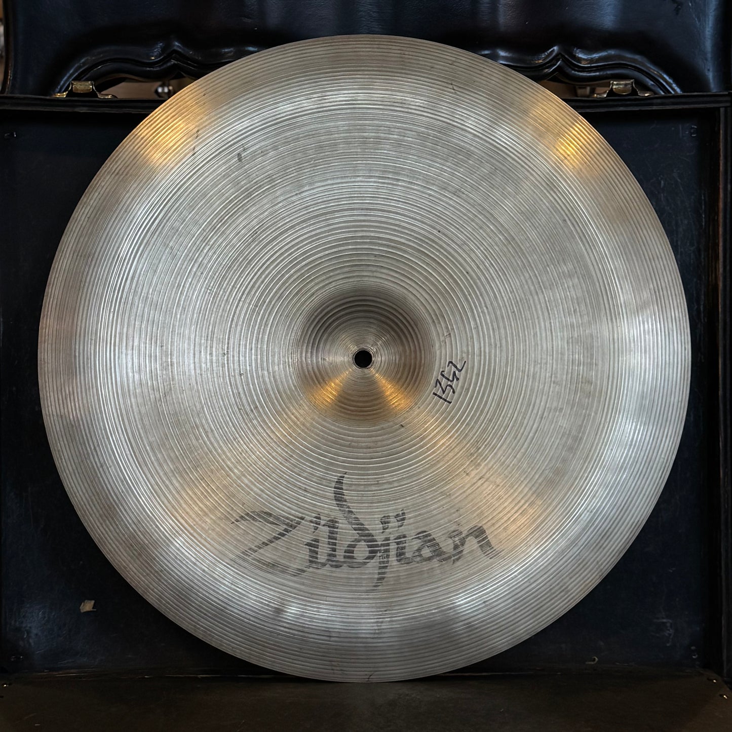 USED 90's Zildjian 18" A. Zildjian Swish - 1352g