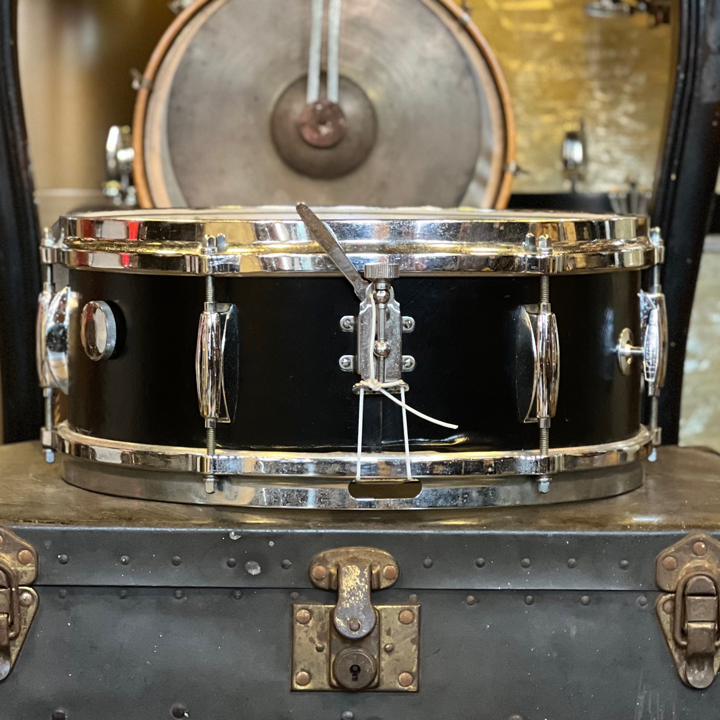 VINTAGE 1960's Gretsch 5.5x14 Renown Model Snare Drum in Black Leatherette