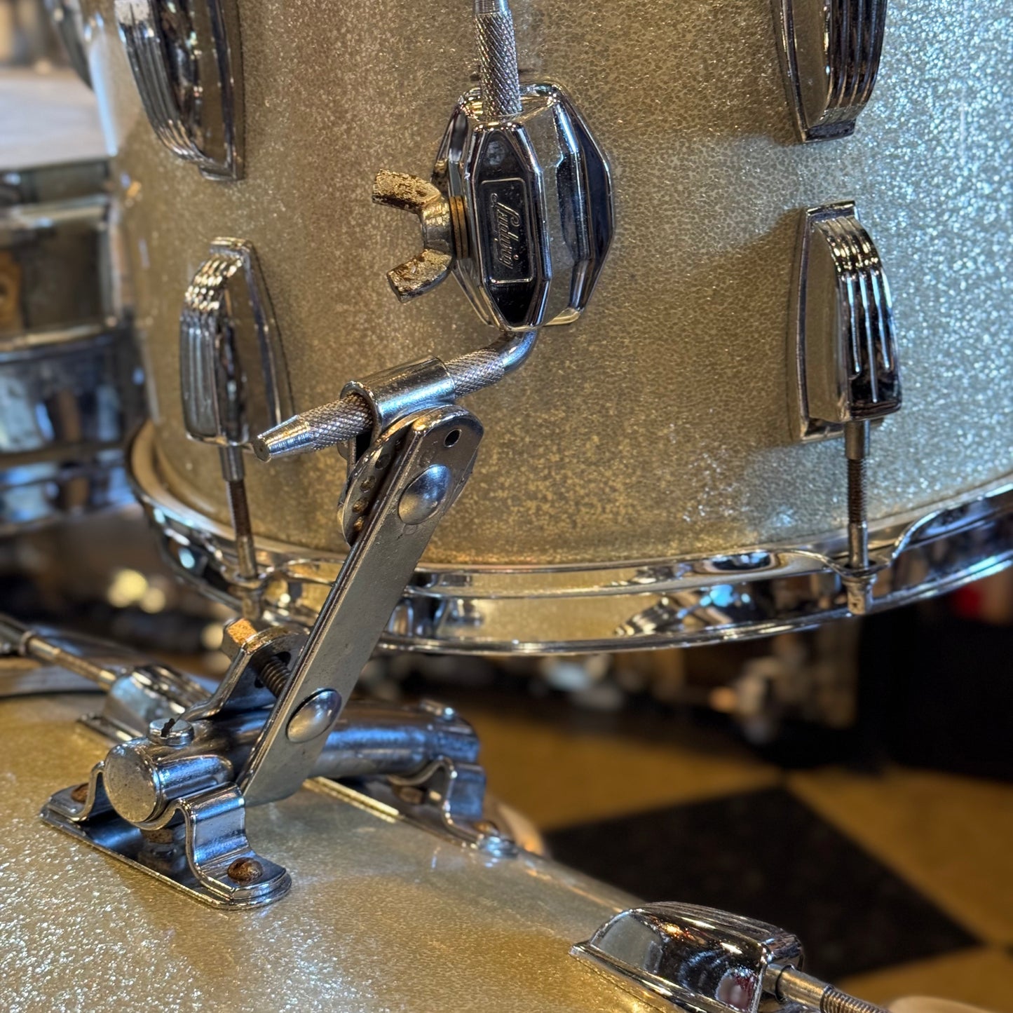 VINTAGE 1960's Ludwig Classic Outfit in Silver Sparkle w/ LM400 Supraphonic - 14x22, 9x13, 16x16, 5x14