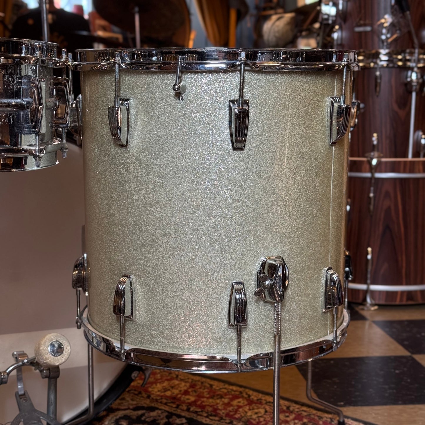 VINTAGE 1960's Ludwig Classic Outfit in Silver Sparkle w/ LM400 Supraphonic - 14x22, 9x13, 16x16, 5x14