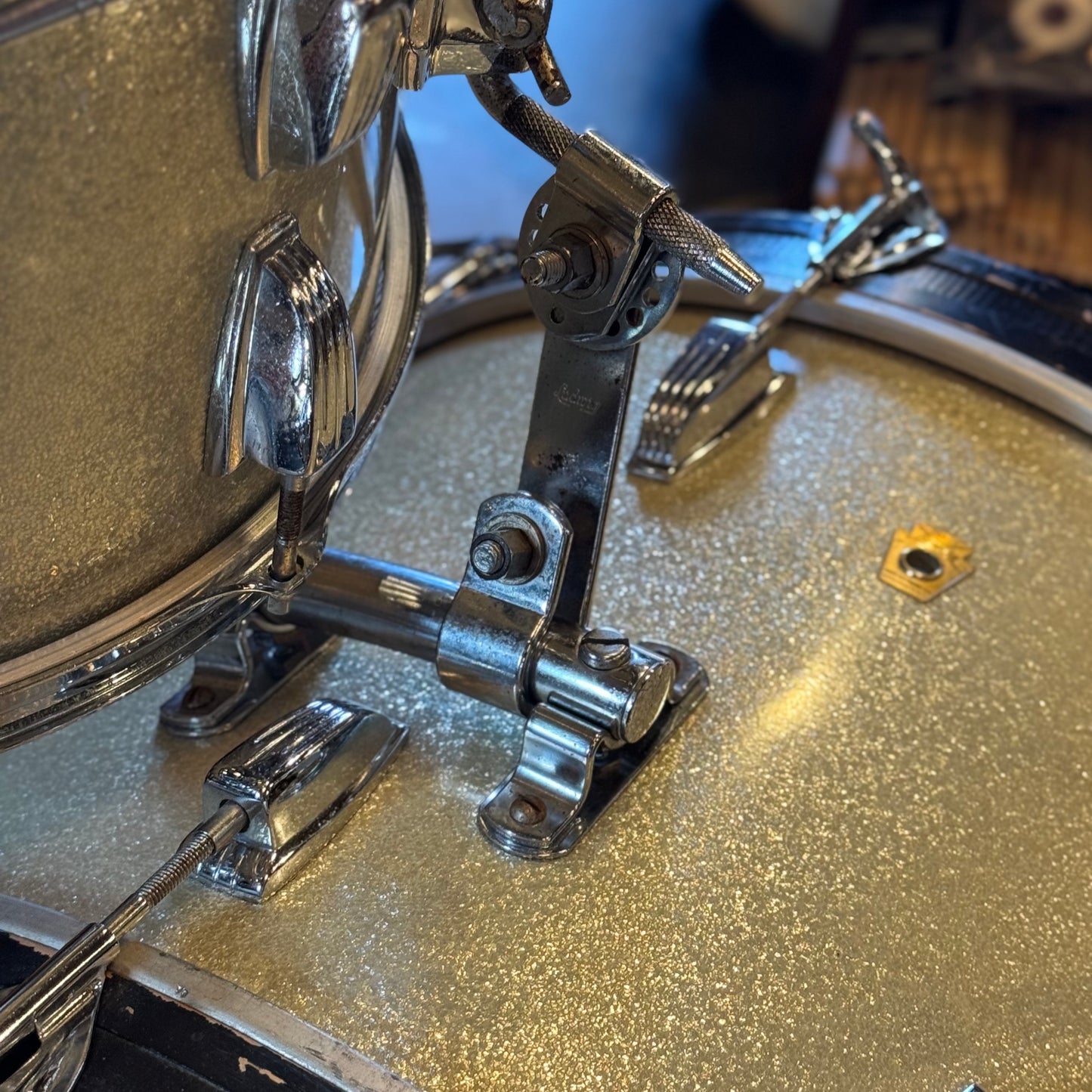 VINTAGE 1960's Ludwig Classic Outfit in Silver Sparkle w/ LM400 Supraphonic - 14x22, 9x13, 16x16, 5x14