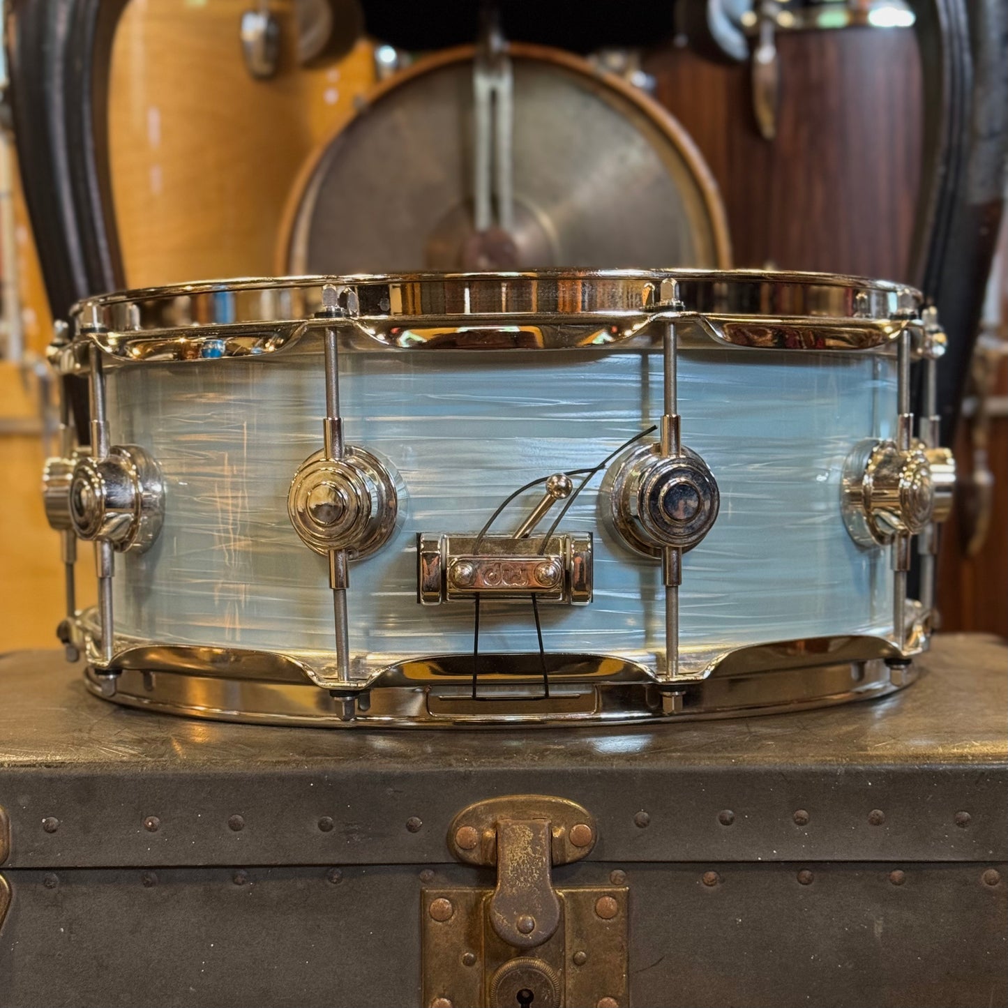 USED DW 5x14 Collector's Jazz Maple Gum Snare Drum in Pale Blue Oyster w/ Nickel Hardware