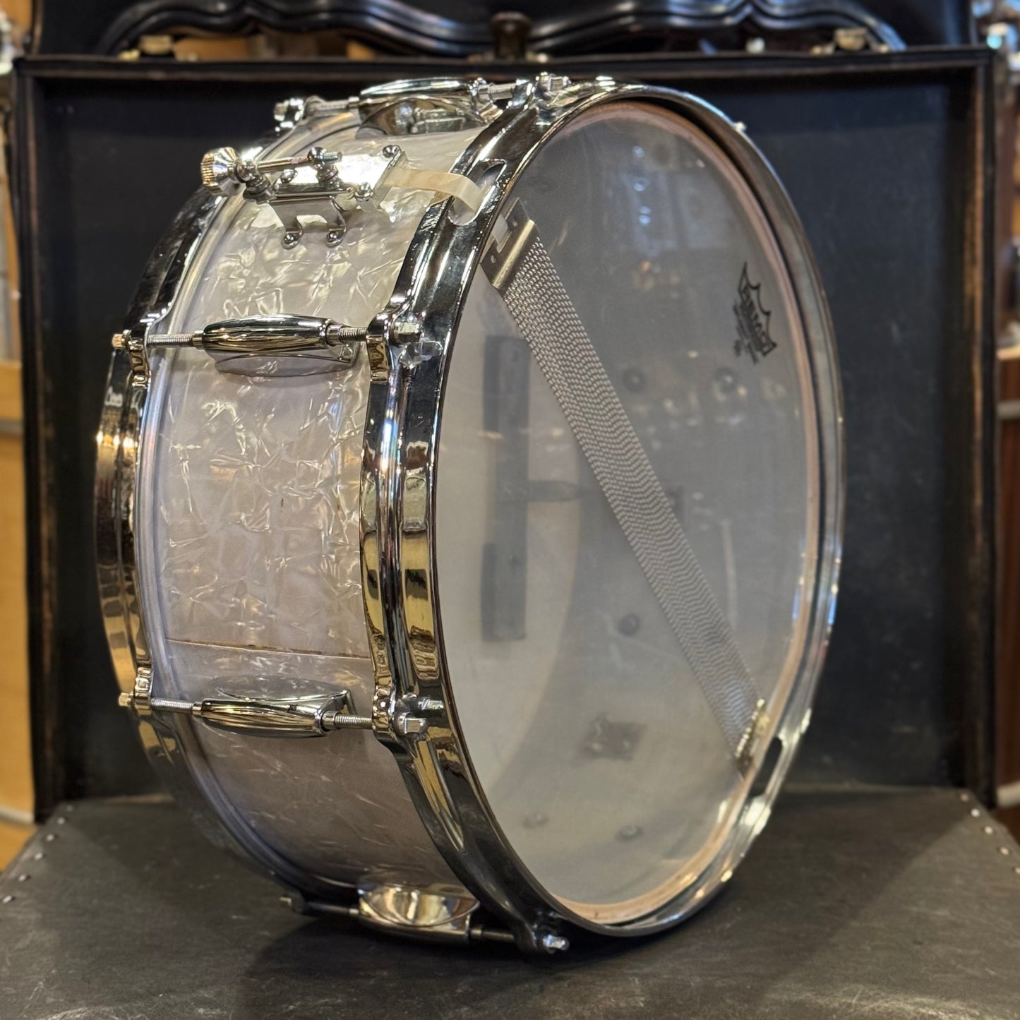 VINTAGE 1960's Gretsch 5.5x14 Round Badge Name Band Snare Drum in White Marine Pearl
