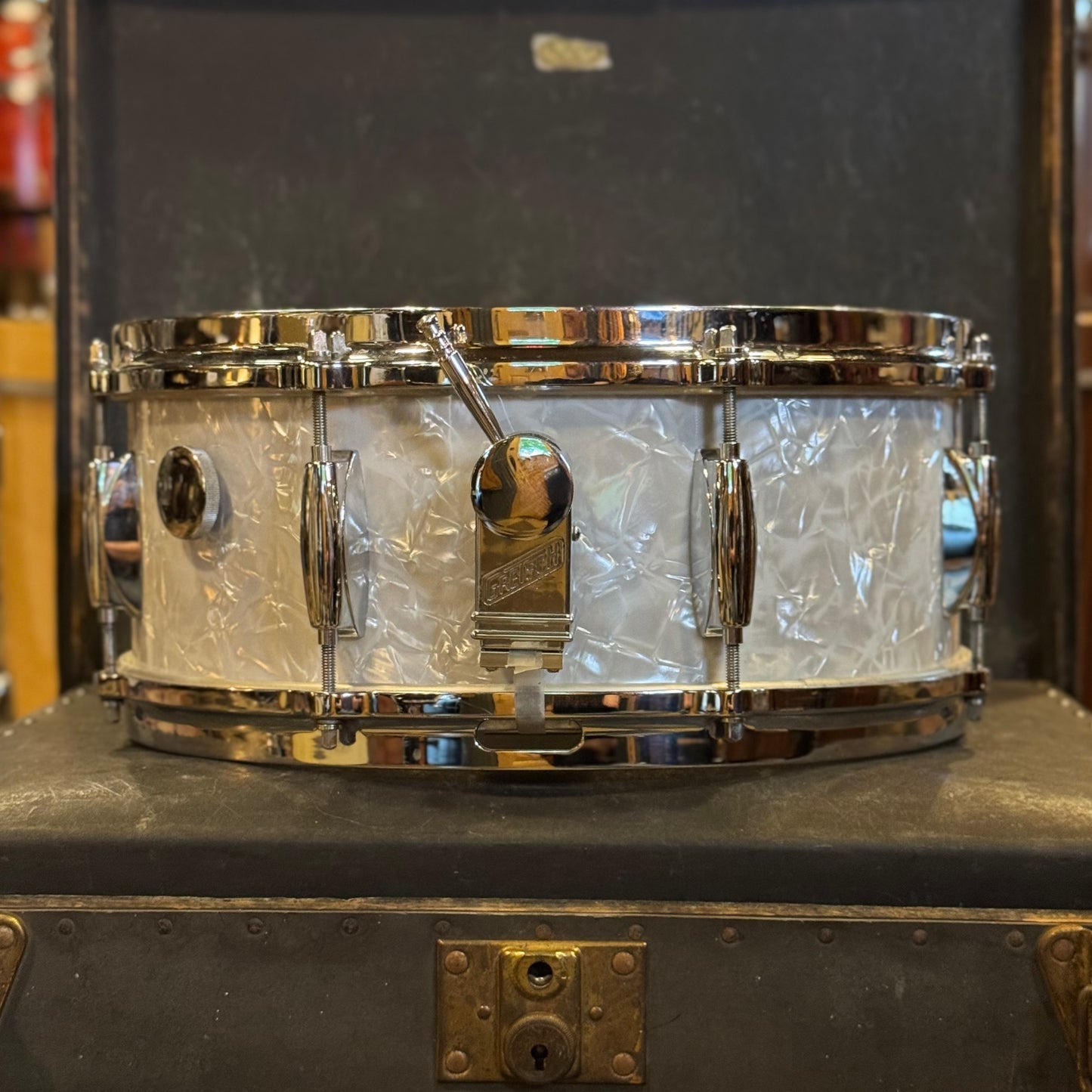 VINTAGE 1960's Gretsch 5.5x14 Round Badge Name Band Snare Drum in White Marine Pearl