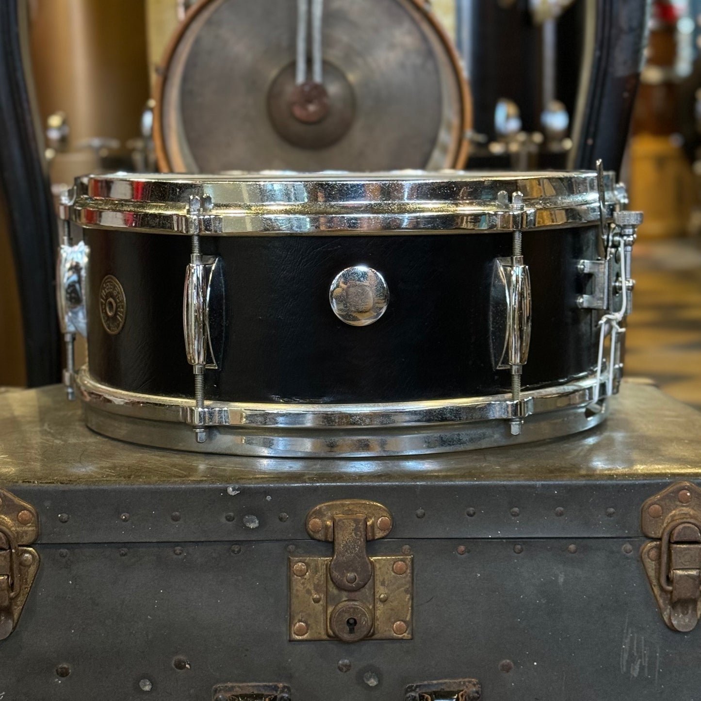 VINTAGE 1960's Gretsch 5.5x14 Round Badge Renown Snare Drum in Faux Leather