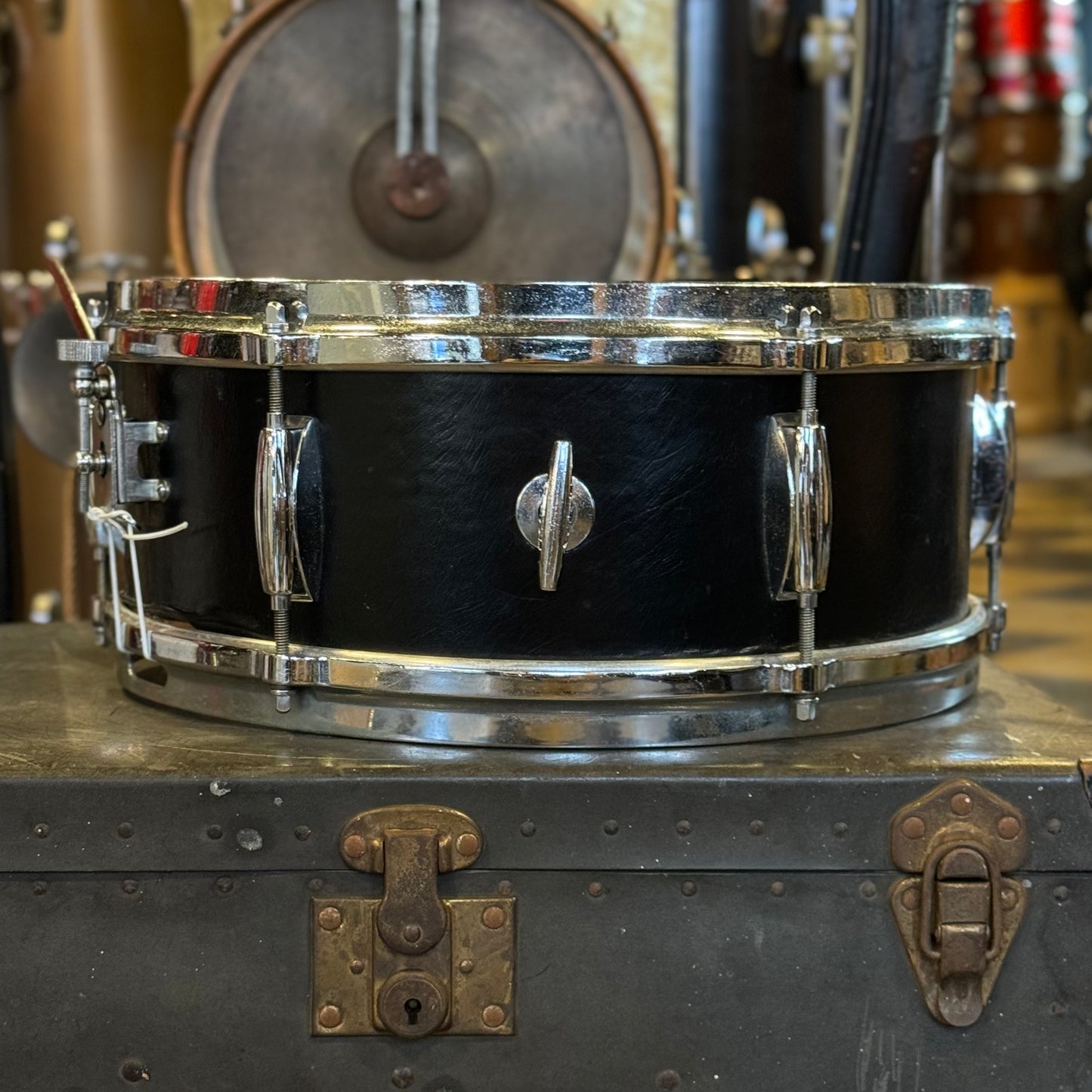 VINTAGE 1960's Gretsch 5.5x14 Round Badge Renown Snare Drum in Faux Leather