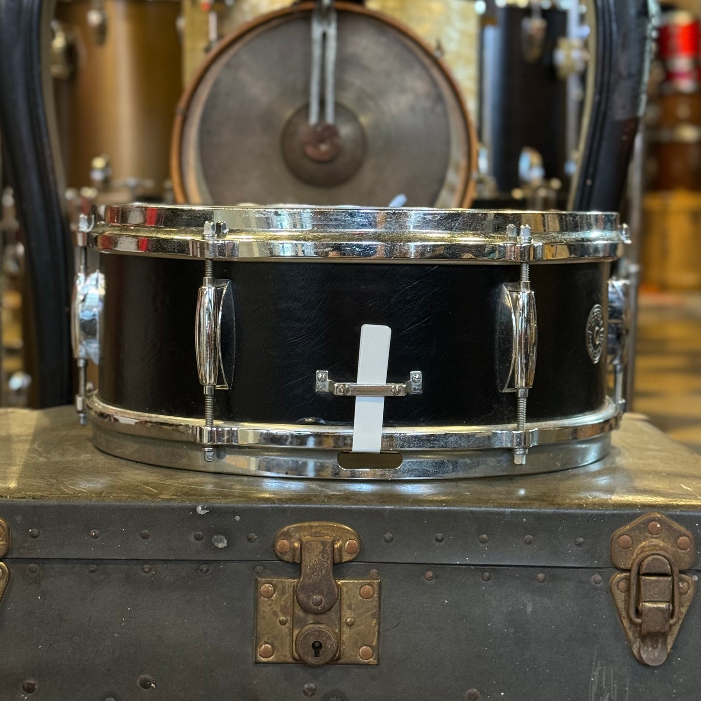 VINTAGE 1960's Gretsch 5.5x14 Round Badge Renown Snare Drum in Faux Leather