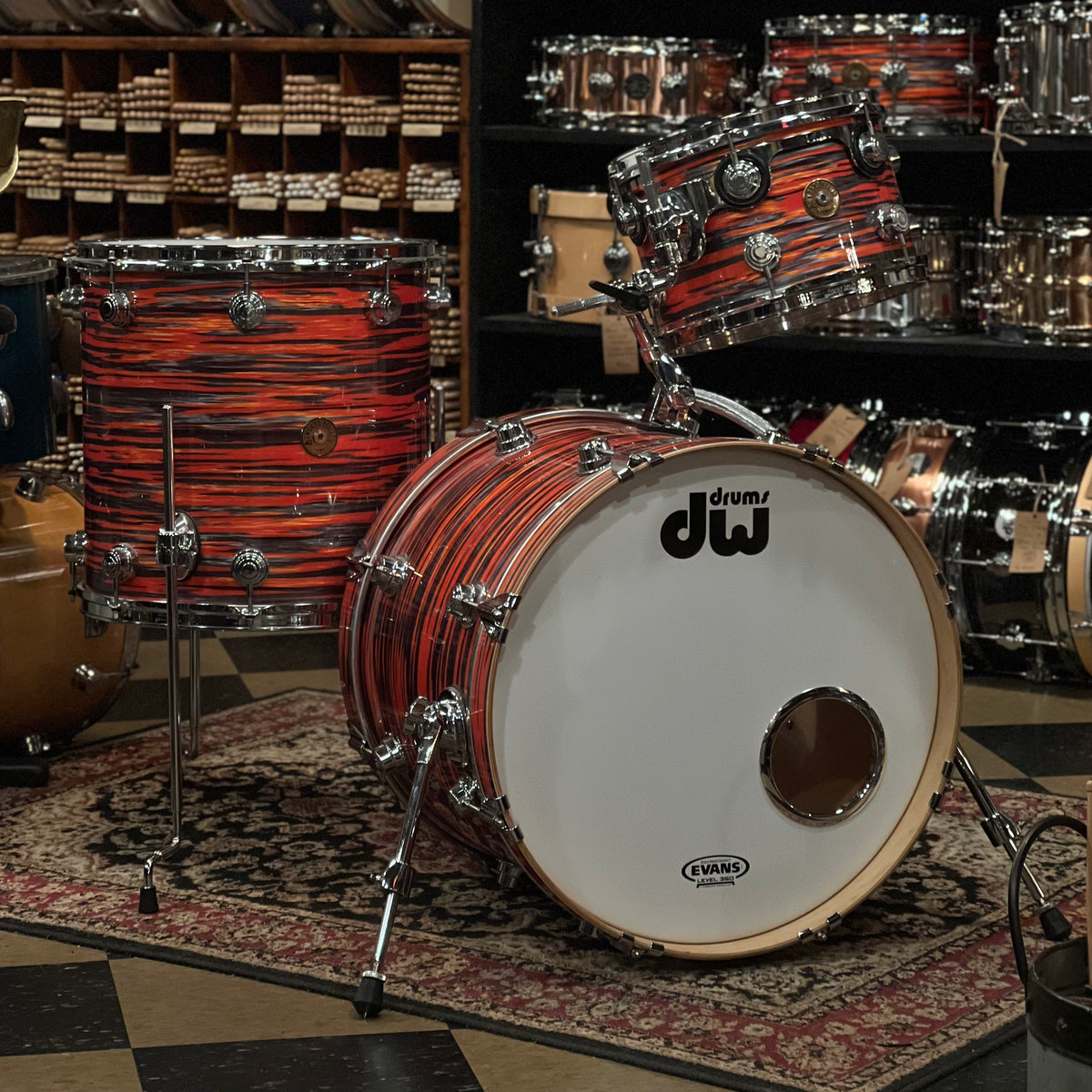 USED DW Collector's Jazz Series Maple/Gum Drum Set in Tiger Oyster 1