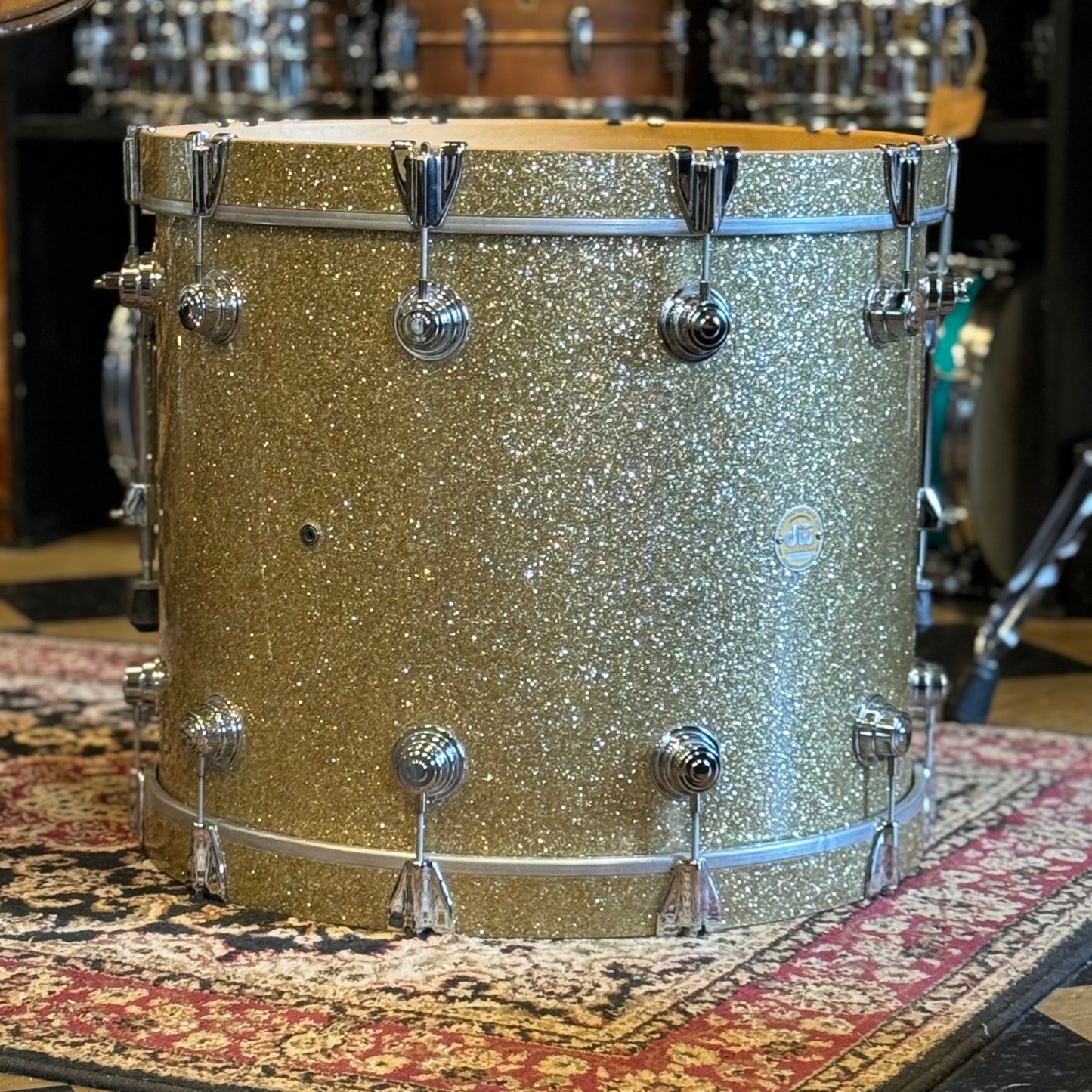 USED 2006 DW Collector's Series in Champagne Sparkle - 18x22, 8x10, 9x12, 11x14