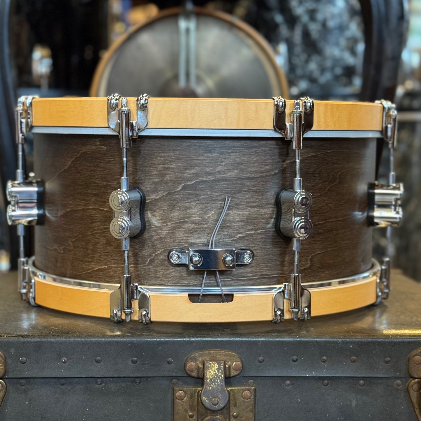 NEW PDP 6.5x14 Concept Maple Classic Wood Hoop Snare Drum in Walnut w/ Natural Hoops