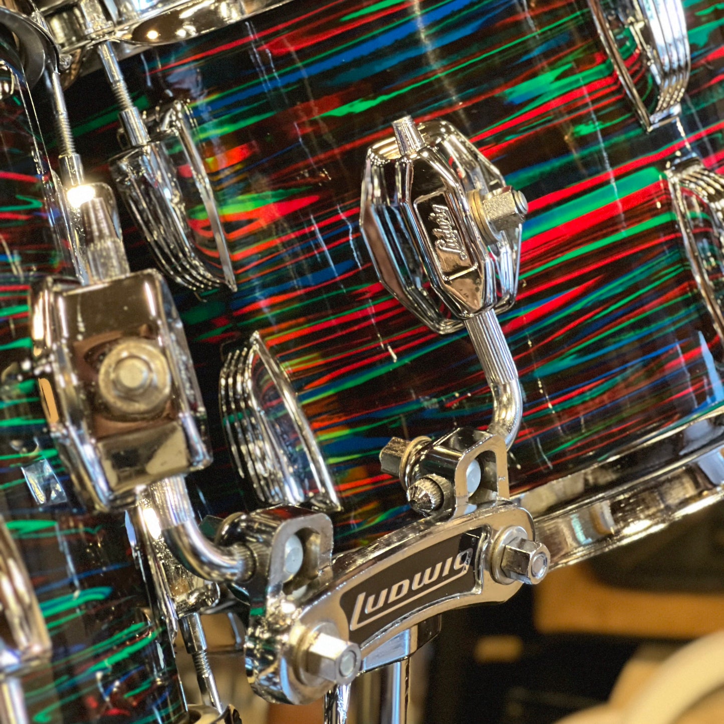 VINTAGE 1970 EXCELLENT Ludwig Blue & Olive Badge Hollywood Outfit In Psychedelic Red - 14x22, 8x12, 9x13, 16x16