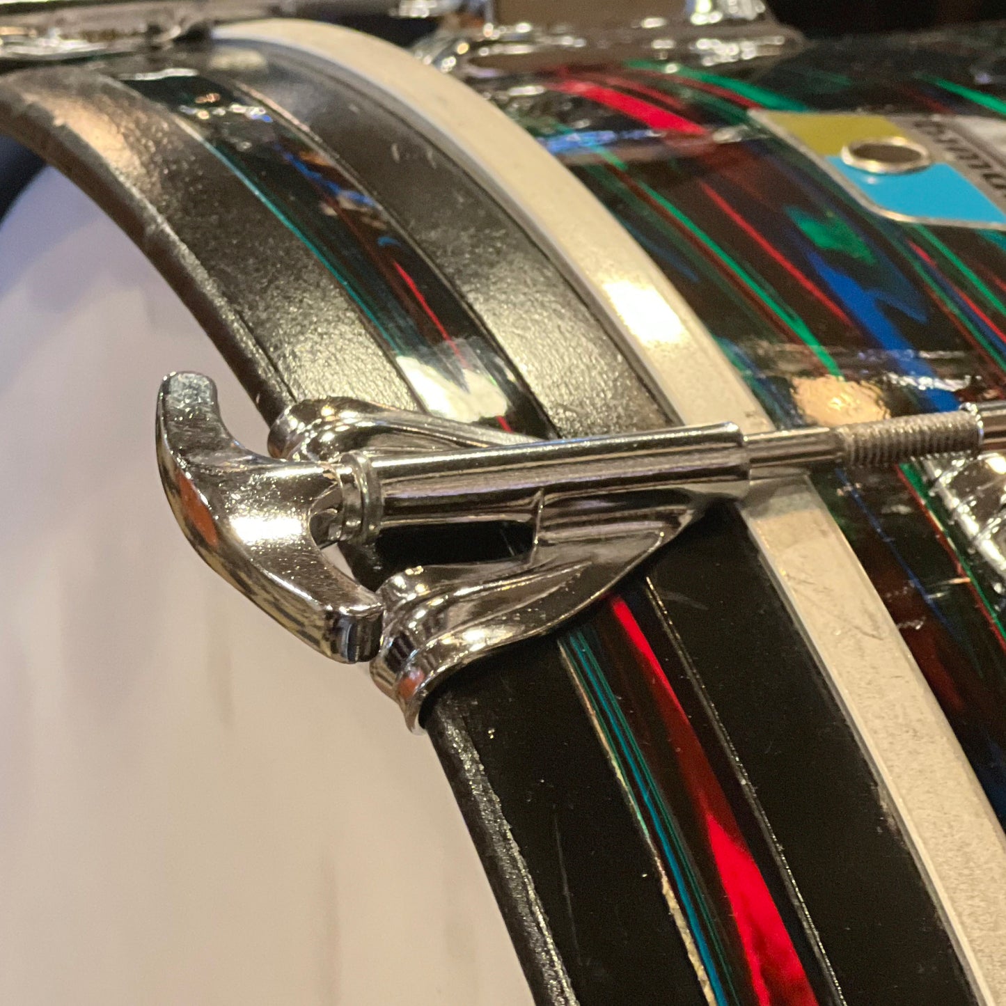 VINTAGE 1970 EXCELLENT Ludwig Blue & Olive Badge Hollywood Outfit In Psychedelic Red - 14x22, 8x12, 9x13, 16x16