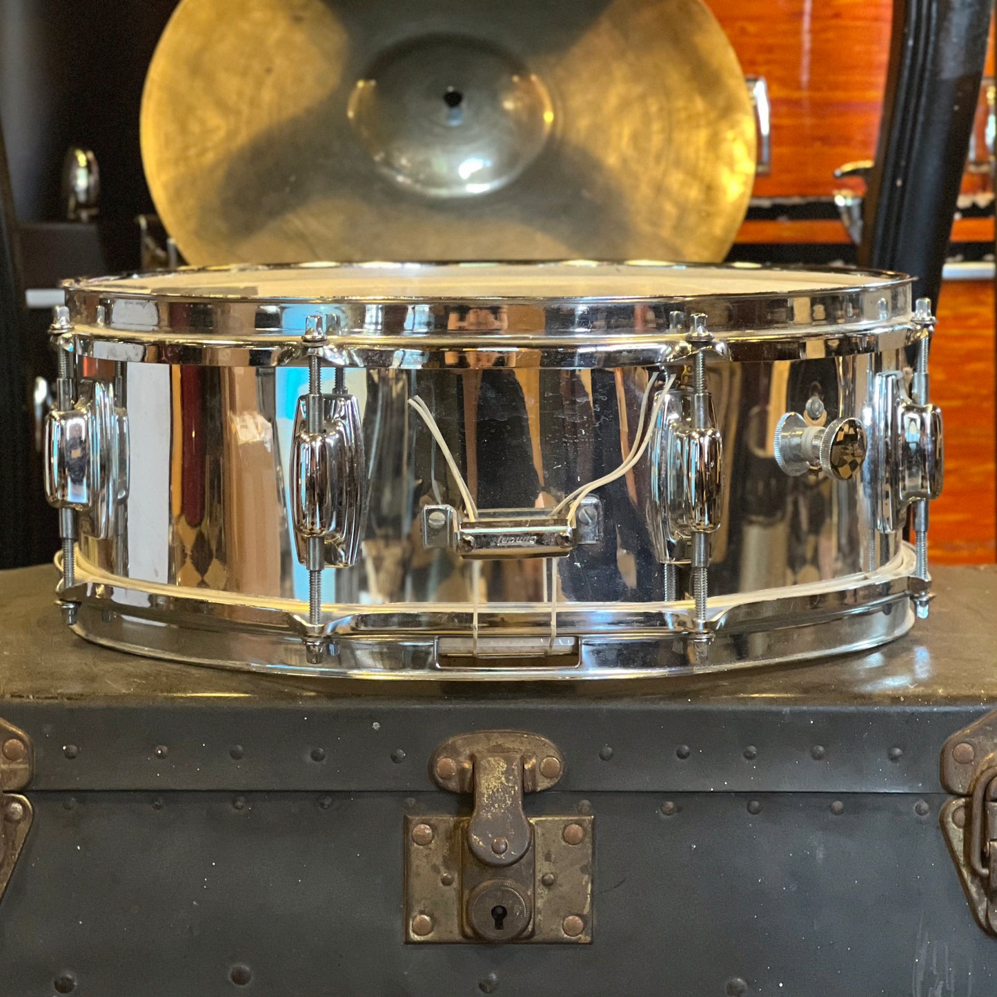 VINTAGE 1980'S Ludwig 5x14 L-600 Chrome over Wood Snare Drum
