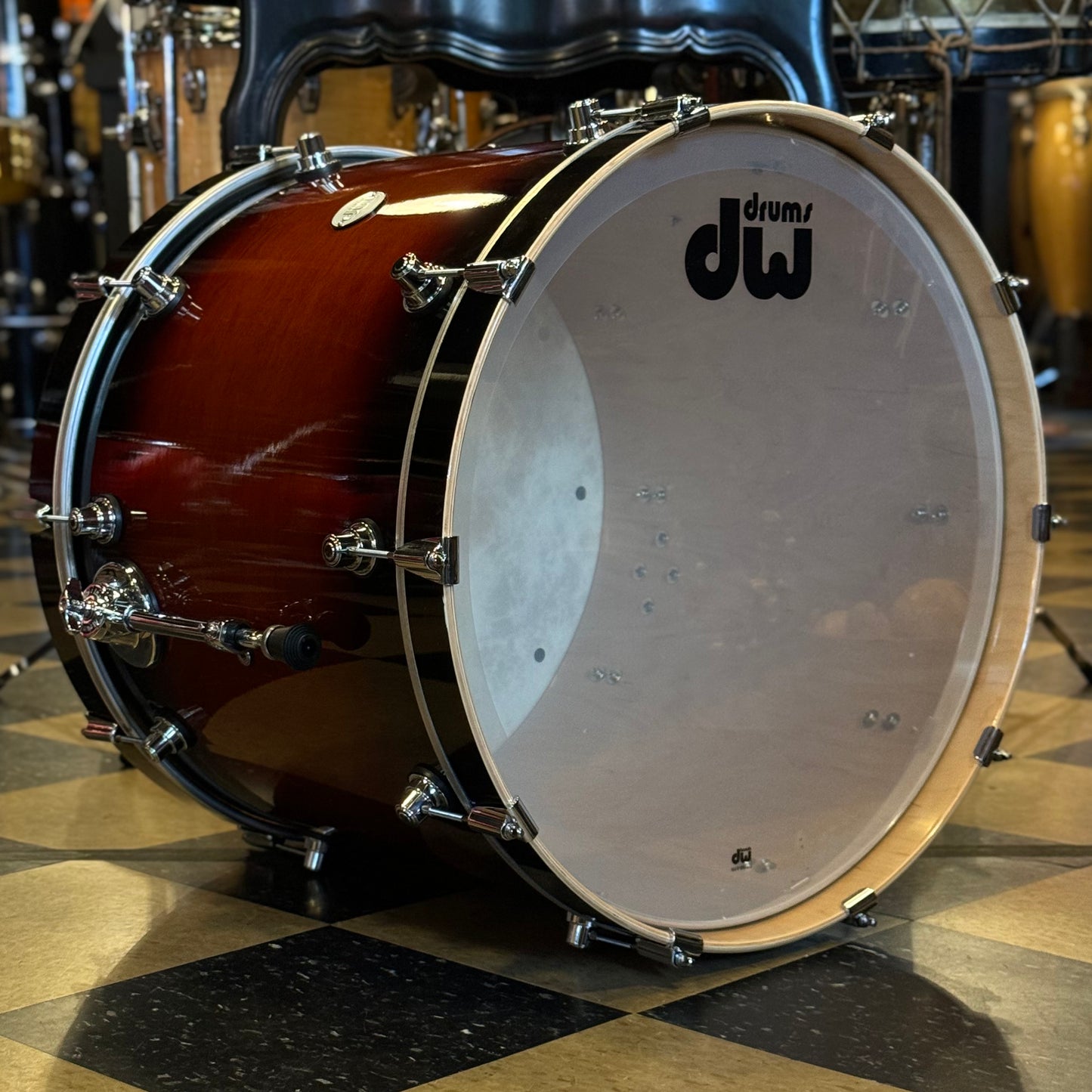 USED DW Design 18x22 Bass Drum in Tobacco Burst