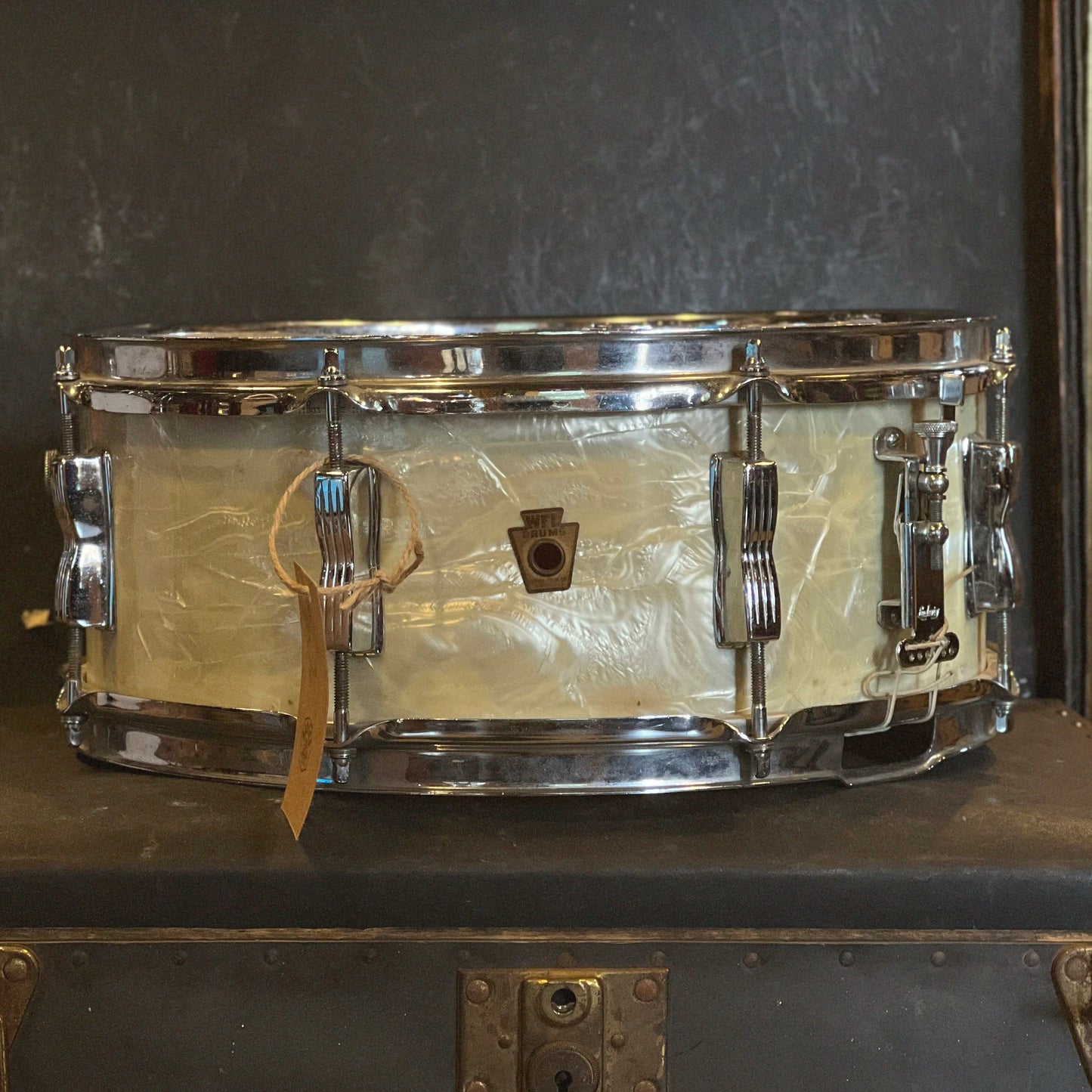 VINTAGE 1950's WFL No. 908 5.5x14 Barrett Deems Model in White Marine Pearl