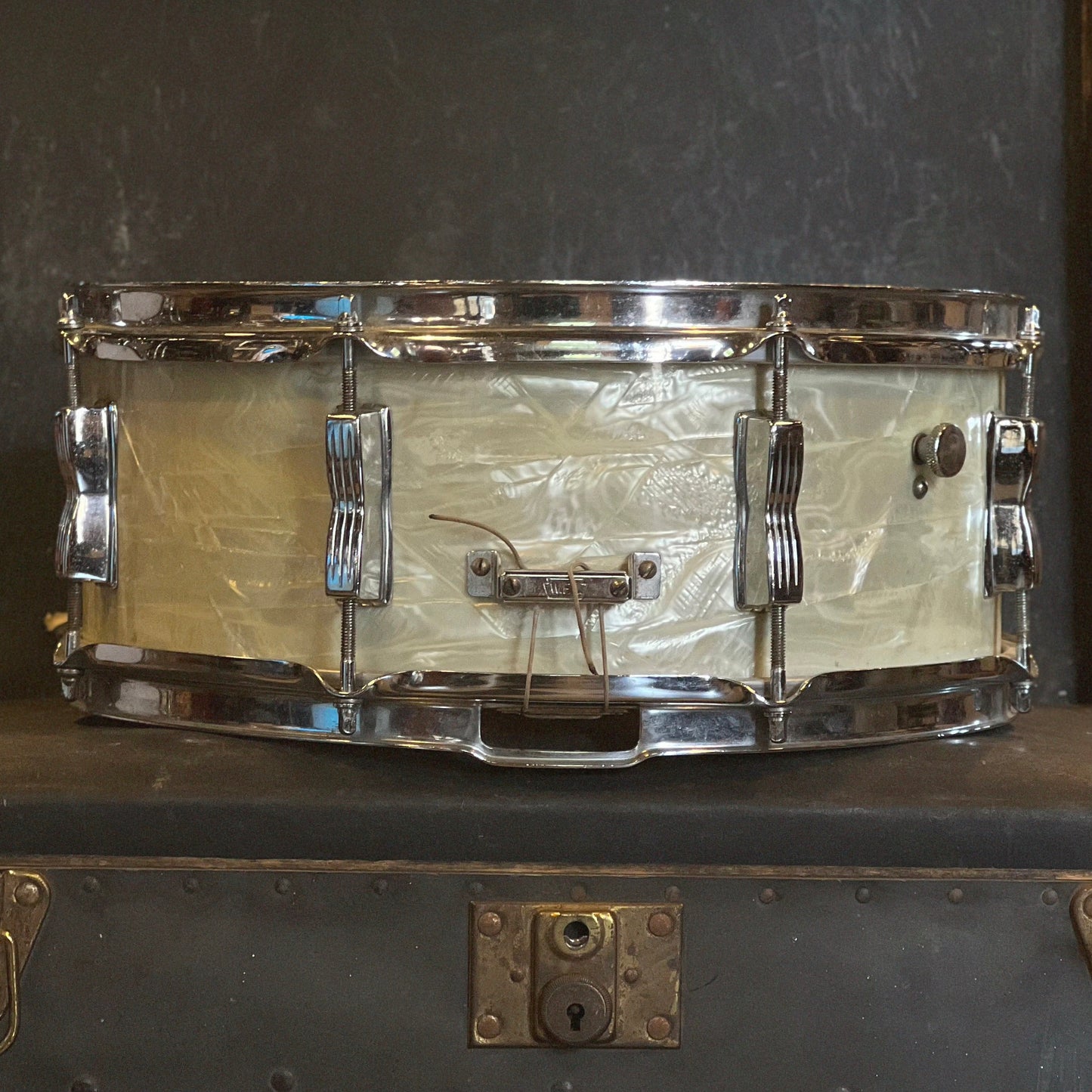 VINTAGE 1950's WFL No. 908 5.5x14 Barrett Deems Model in White Marine Pearl