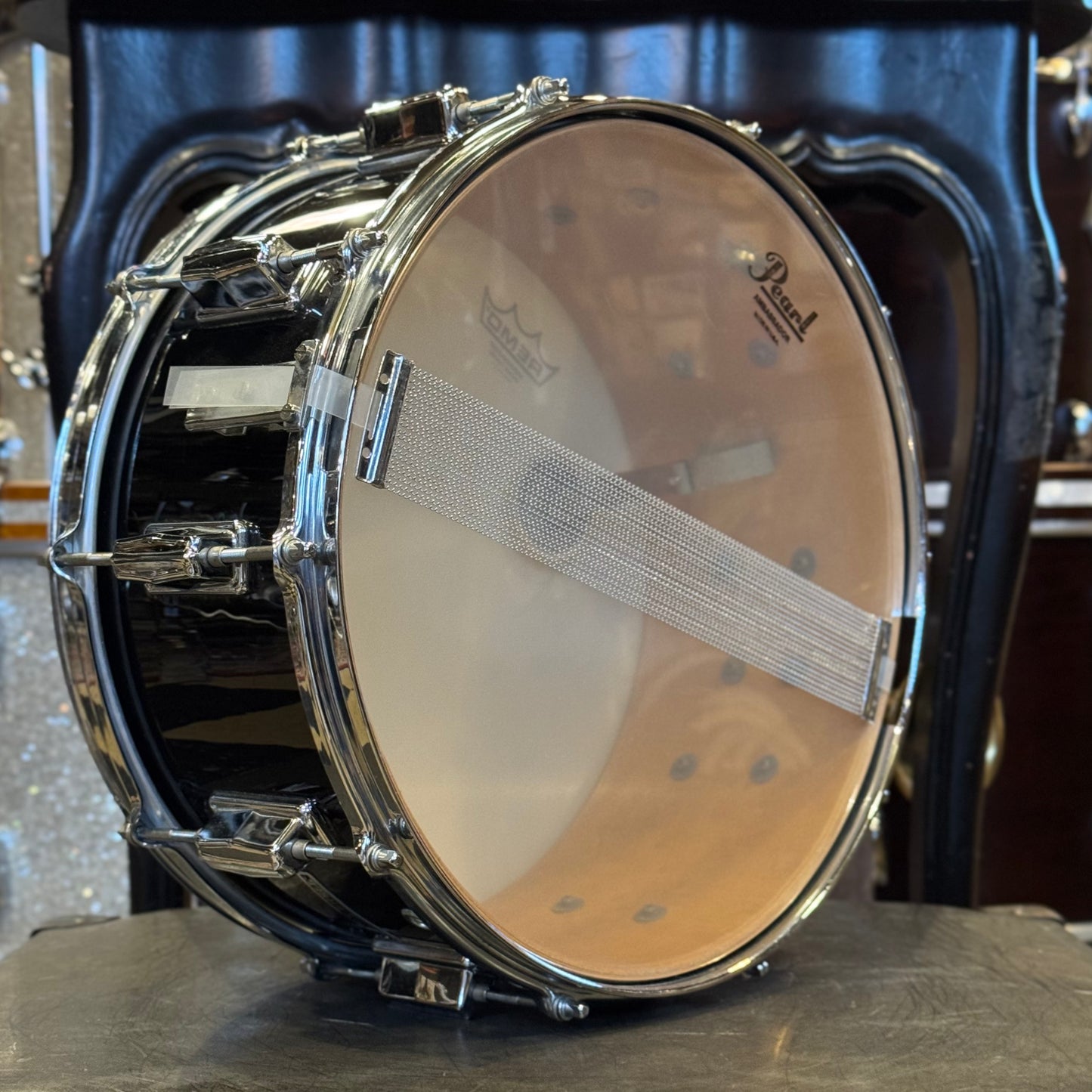 VINTAGE 1984 Pearl 6.5x14 MX Series Maple Snare Drum in Black