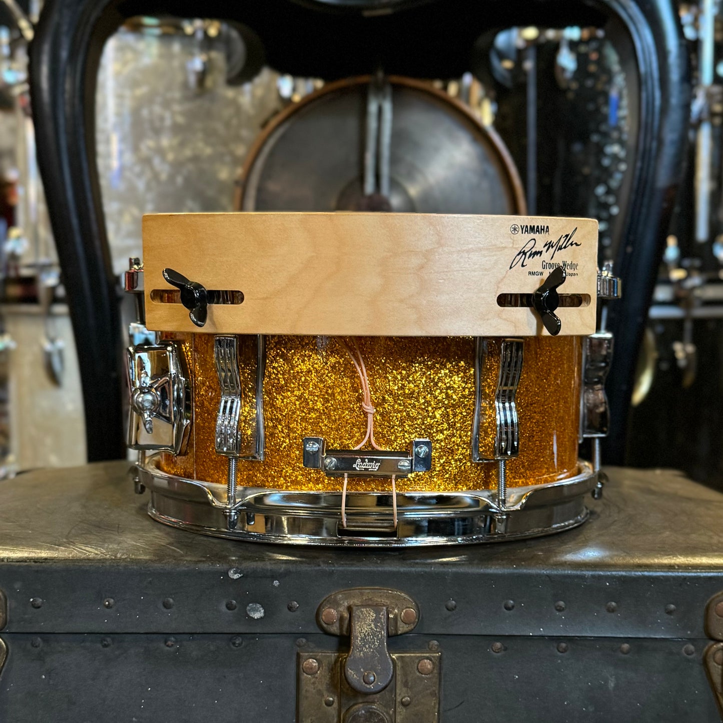 USED Eames 5x10" Snare Drum in Gold Sparkle