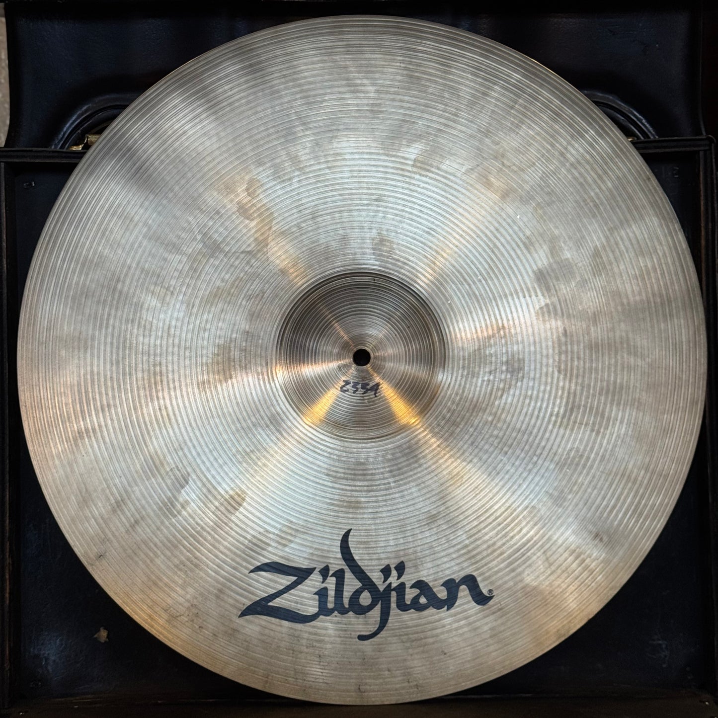USED Zildjian 20" A. Zildjian Medium Ride - 2334g