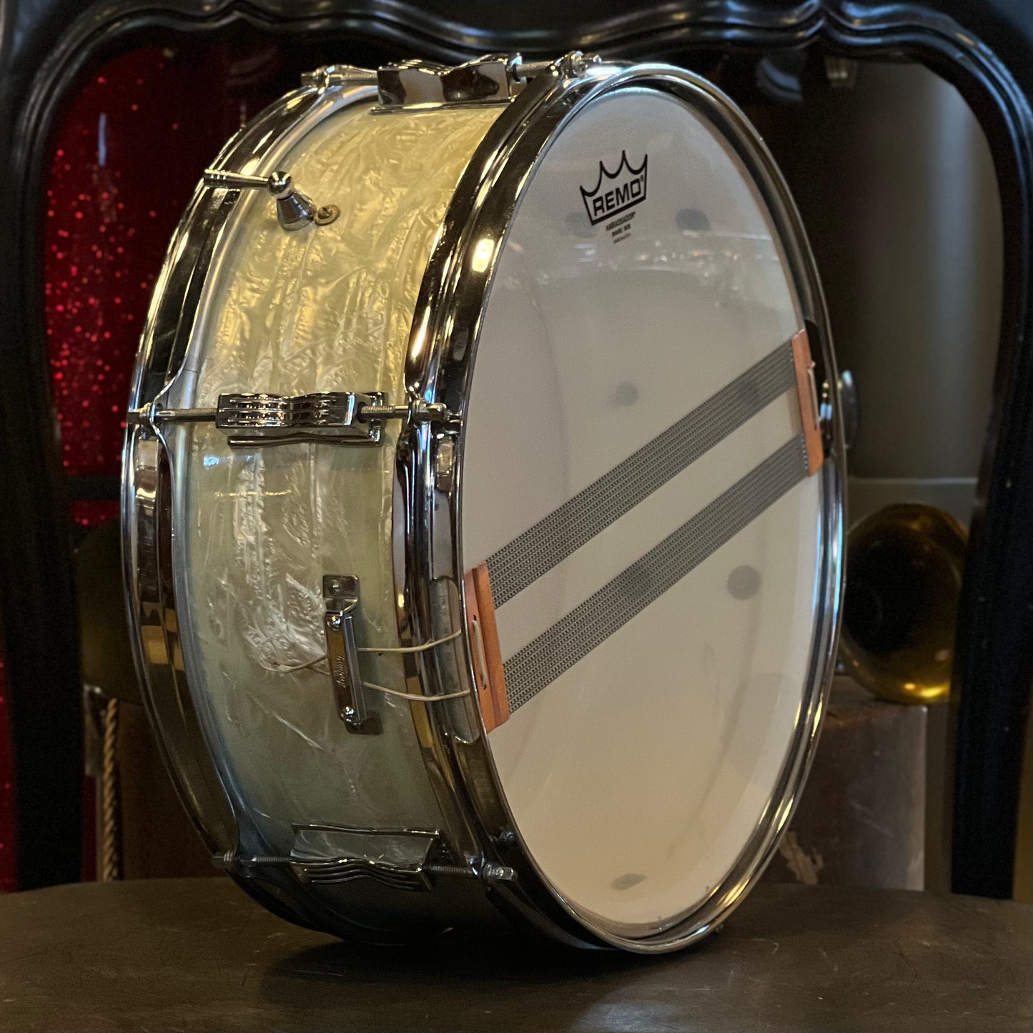 VINTAGE 1967 Ludwig 5x14 Jazz Festival Snare Drum in White Marine Pearl