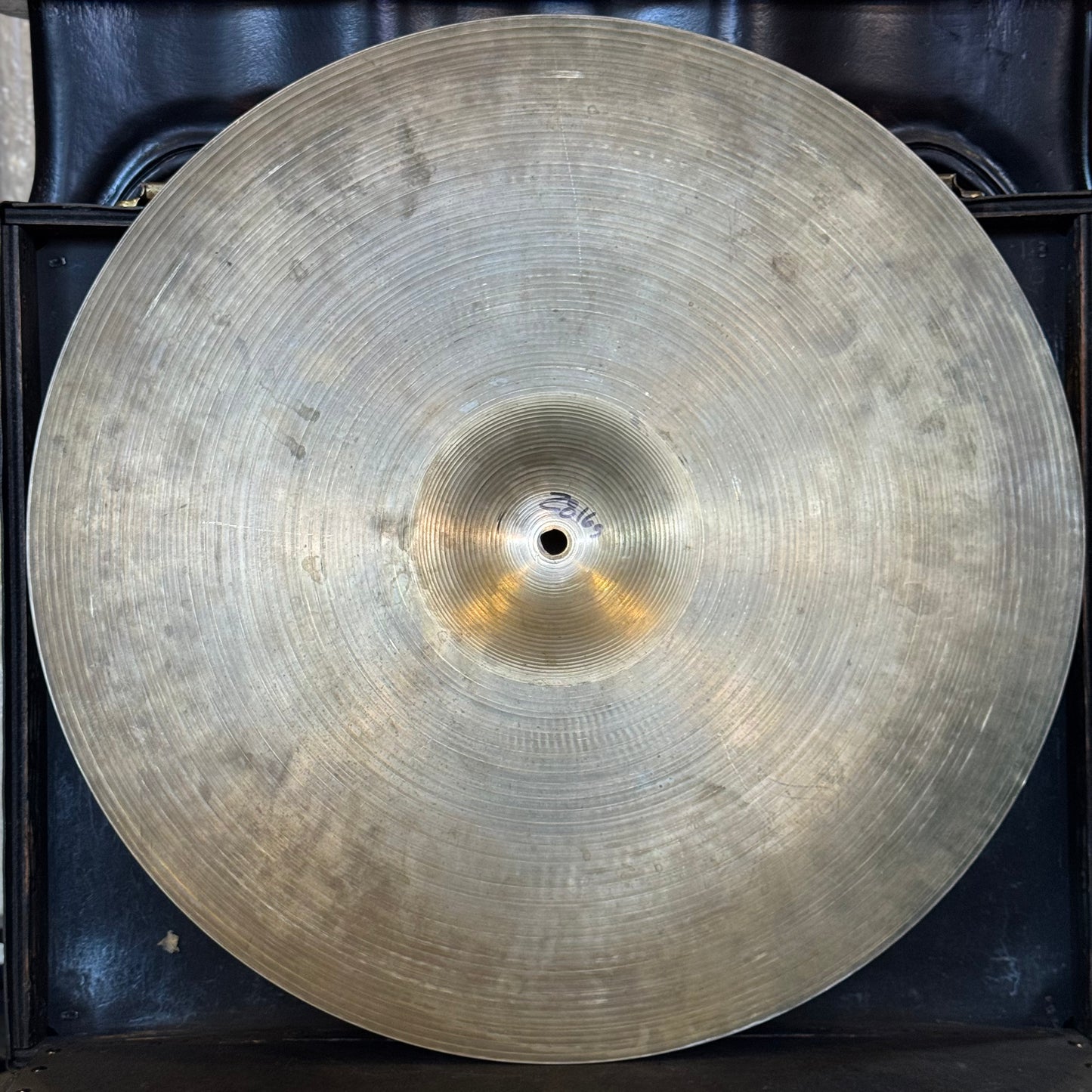 VINTAGE 1980's A. Zildjian 20" Hollow Logo Medium Ride - 2816g