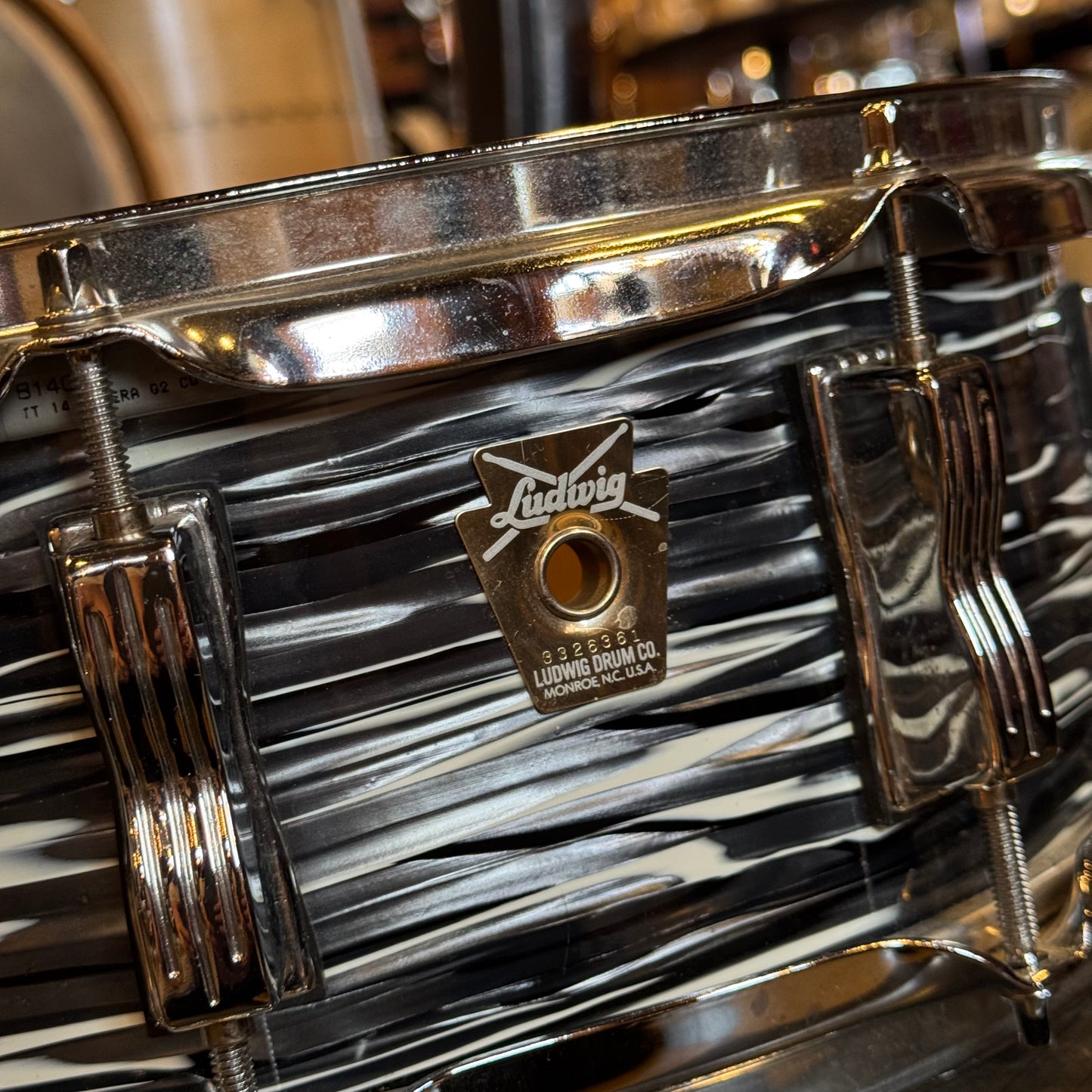 USED 1990's Ludwig 5.5x14 Monroe Badge Classic Snare Drum in Black Oyster