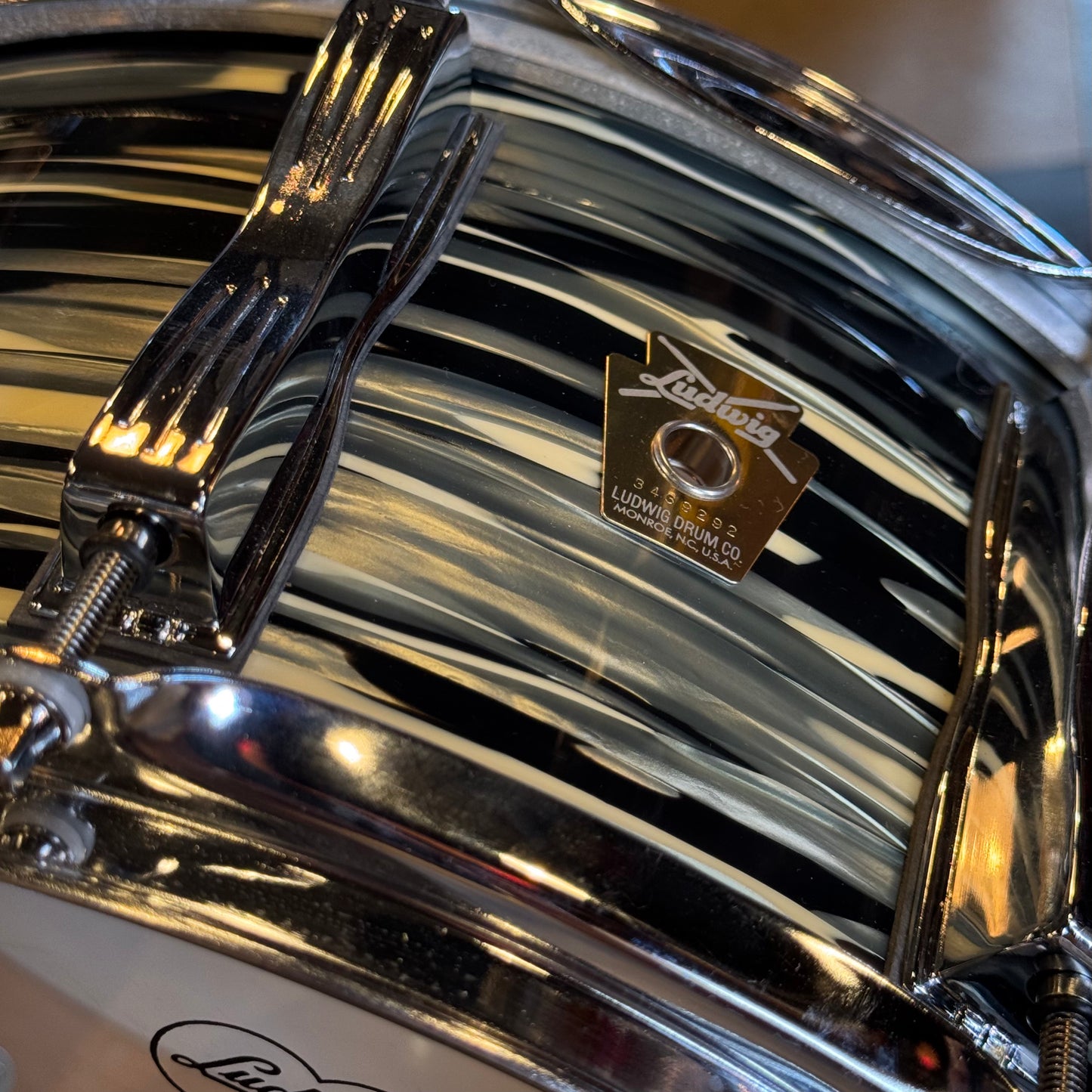 USED 1990's Ludwig 6.5x14 Monroe Badge Classic Snare Drum in Black Oyster