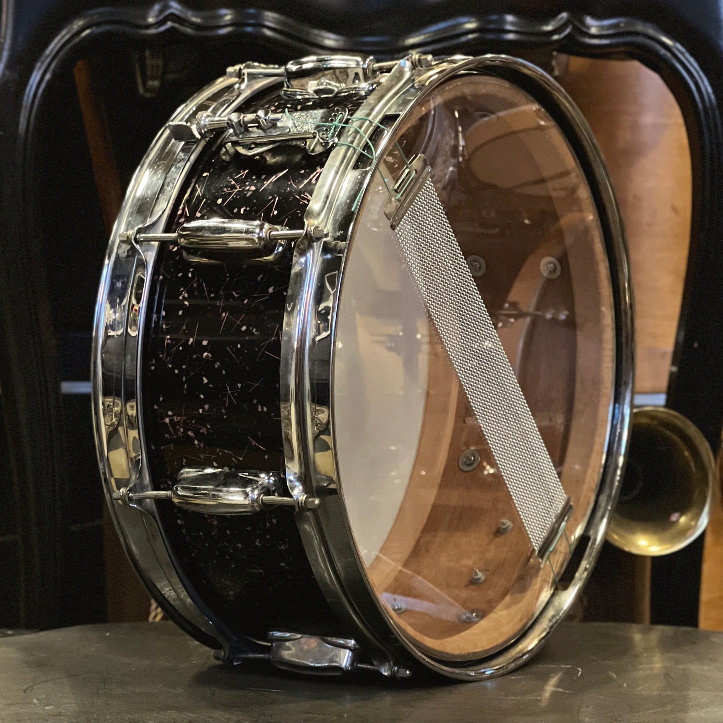 VINTAGE 1959-1961 Slingerland 5.5x14 Artist Model Snare Drum in Capri Pearl