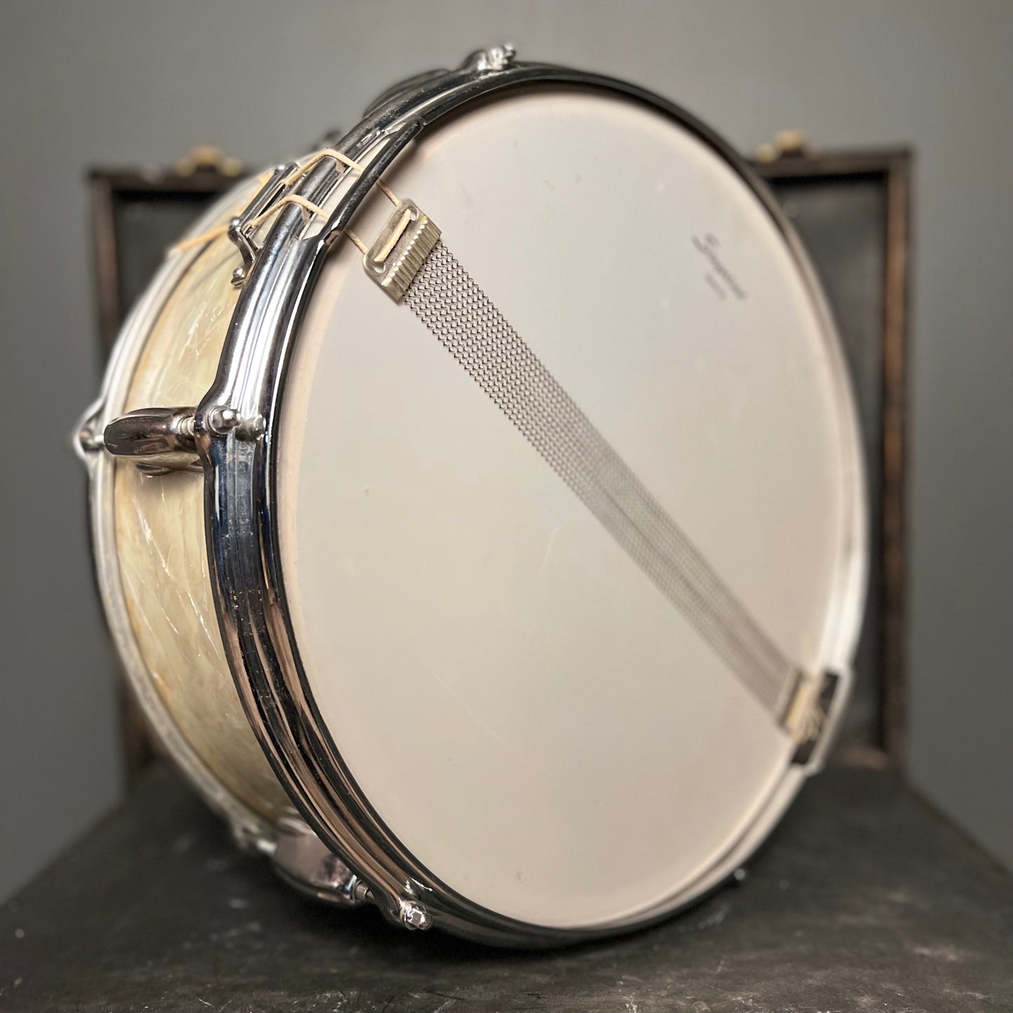 VINTAGE 1960's Slingerland 5.5x14 No. 161 Student Deluxe Model Snare Drum in White Marine Pearl