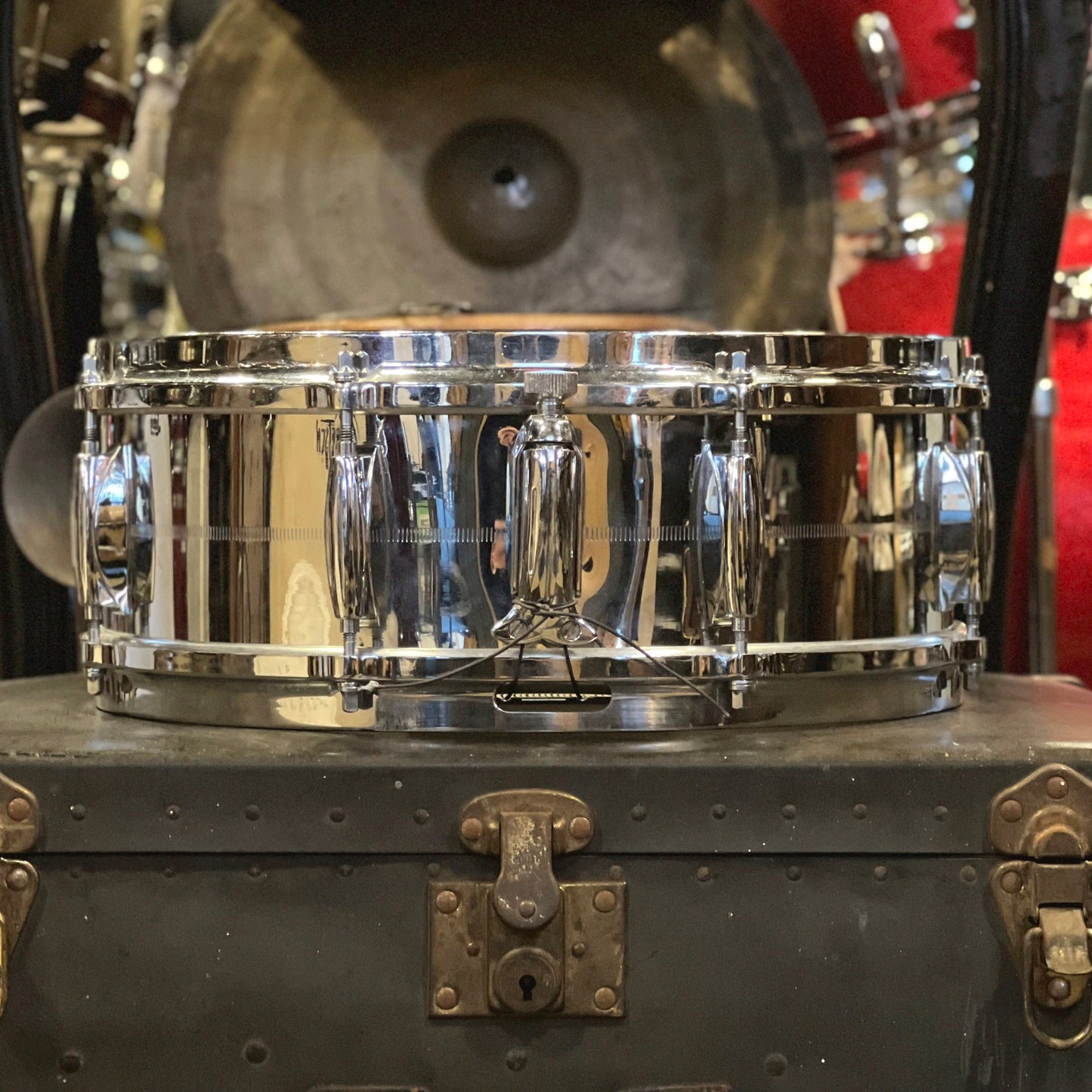 VINTAGE 1970's Gretsch 5x14 4160 Chrome over Brass snare drum