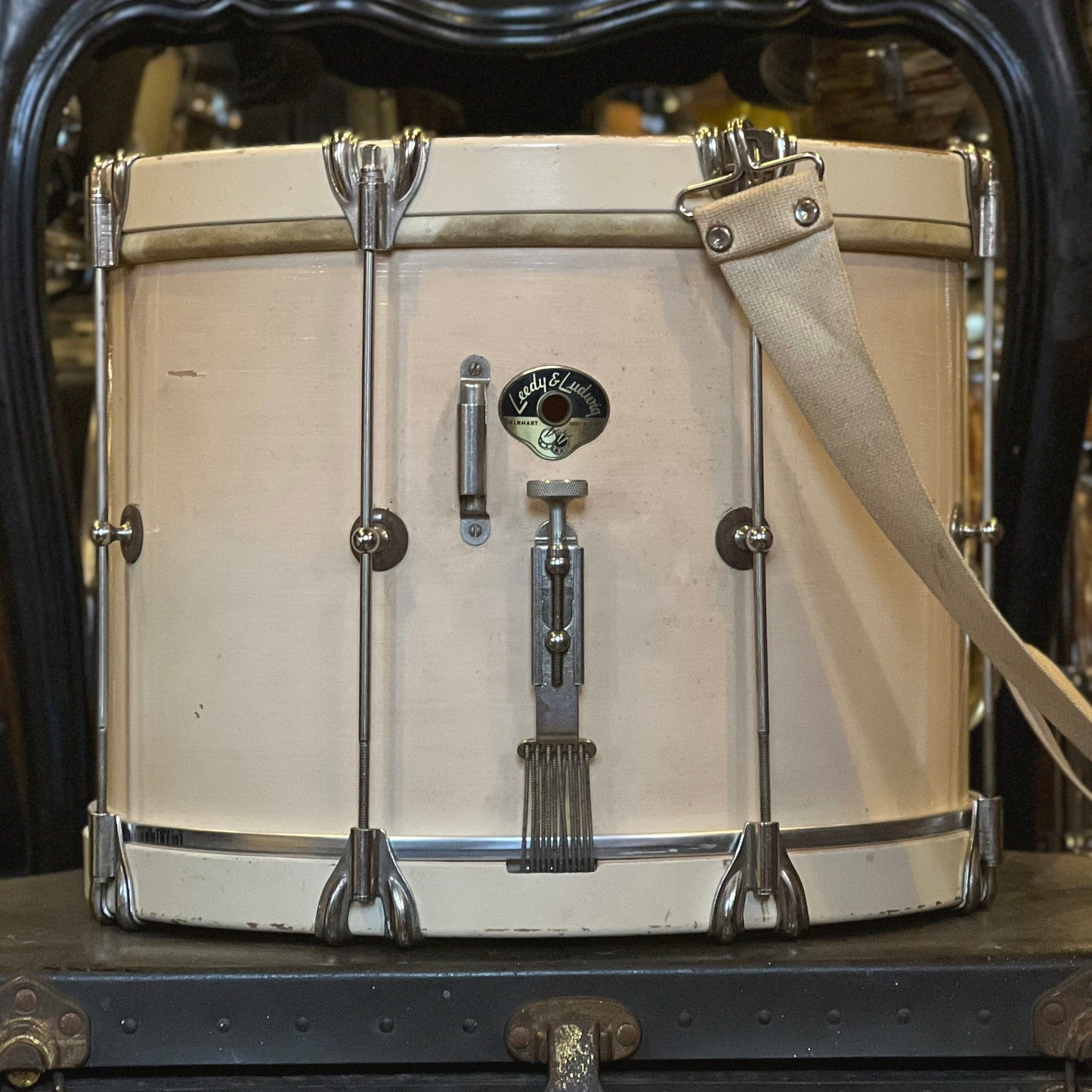 VINTAGE 1951-1955 Leedy & Ludwig 10x14 Marching Snare Drum in White Lacquer