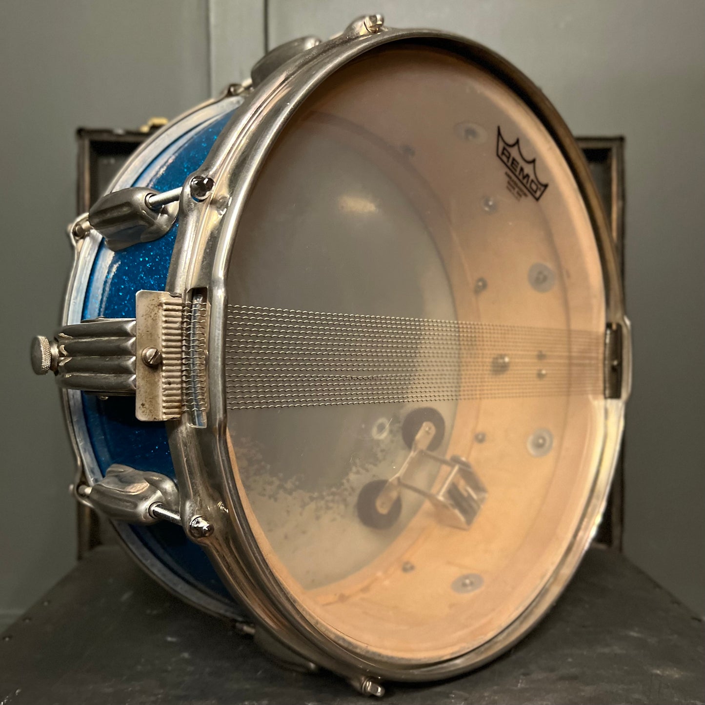 VINTAGE 1953-56 Slingerland 5.5x14 Solid Shell Maple Gene Krupa Radio King Snare Drum in Blue Sparkle