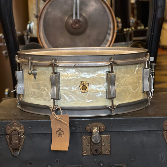 VINTAGE 1965 Ludwig 5.5x14 Jazz Festival in White Marine Pearl