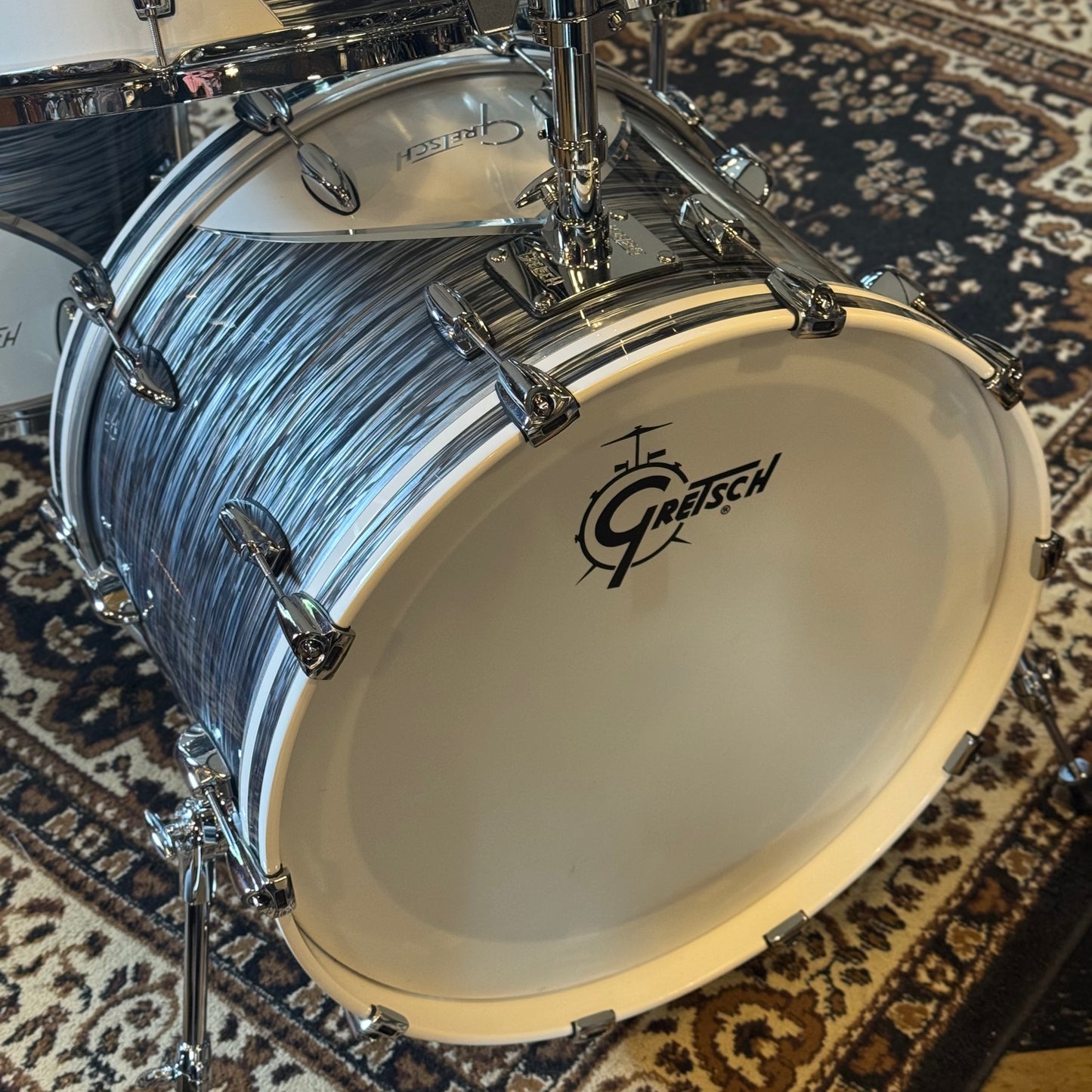 USED Gretsch Renown 57 in Silver Oyster Pearl - 14x22, 8x10, 8x12, 16x16, 6.5x14