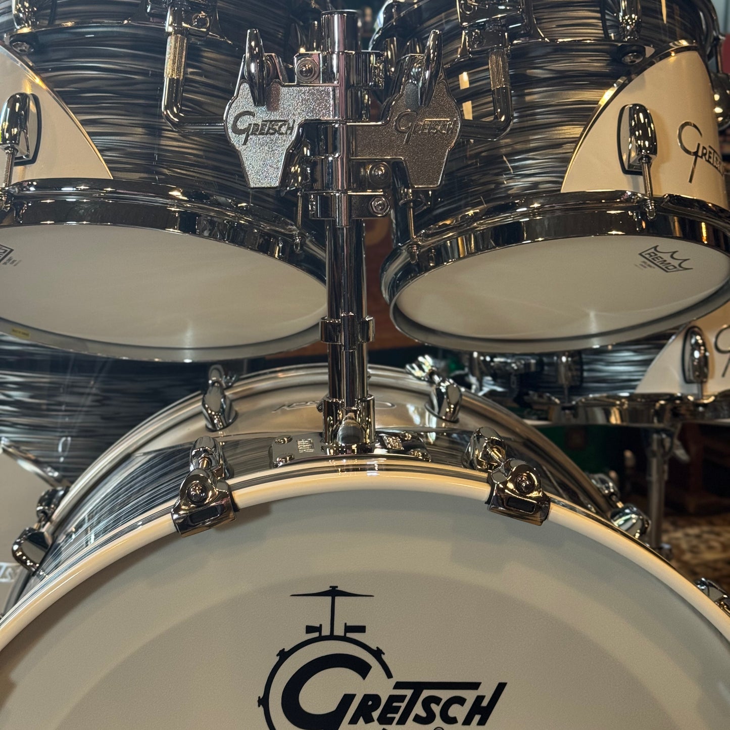 USED Gretsch Renown 57 in Silver Oyster Pearl - 14x22, 8x10, 8x12, 16x16, 6.5x14