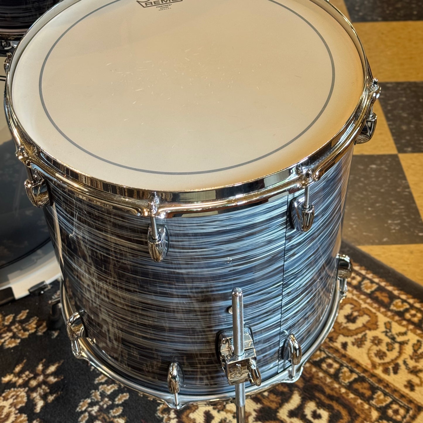 USED Gretsch Renown 57 in Silver Oyster Pearl - 14x22, 8x10, 8x12, 16x16, 6.5x14