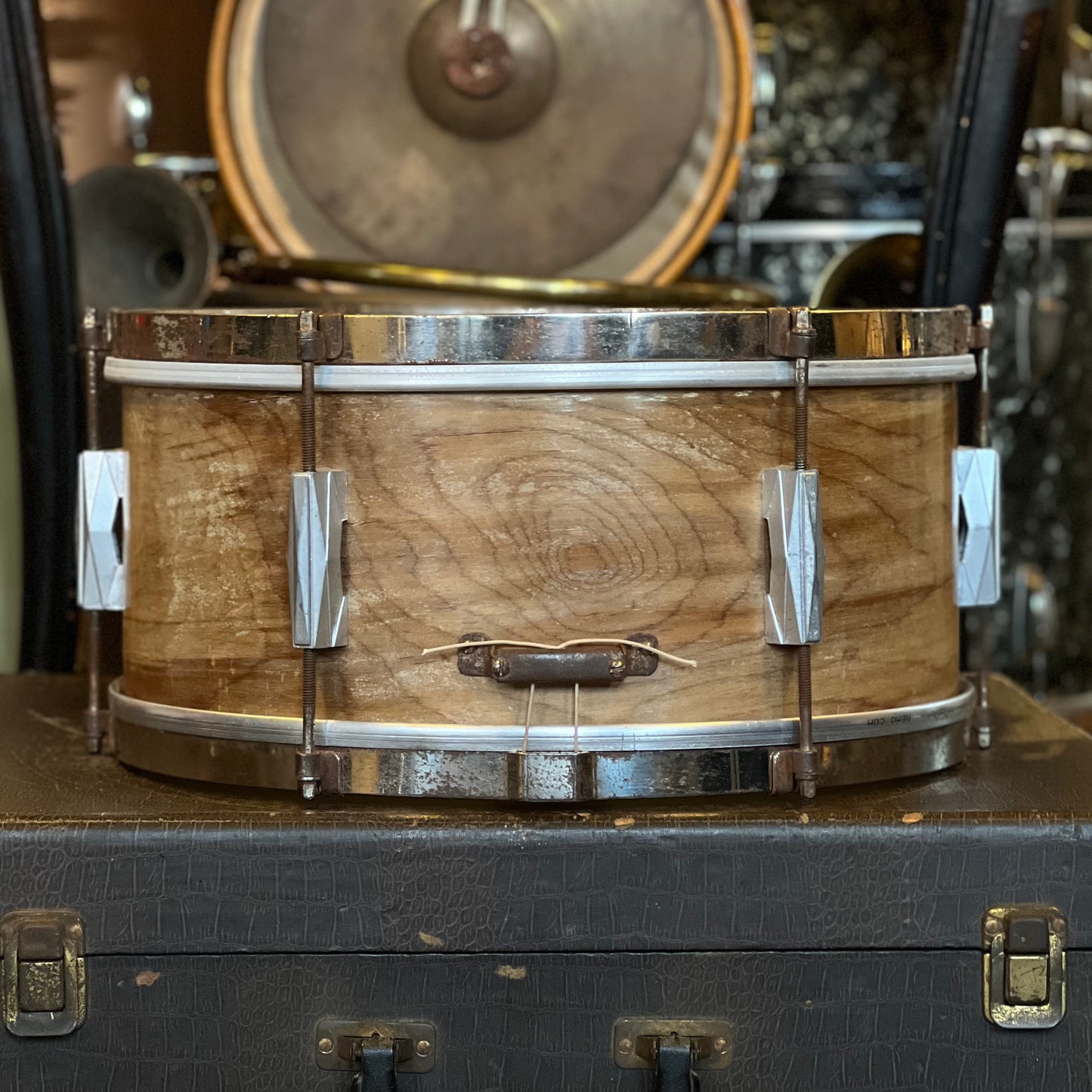 VINTAGE 1940's Gretsch 6.5x14 Broadkaster "Rocket Lug" Economy Model 6-Lug Snare Drum in Water Dip Wood Finish