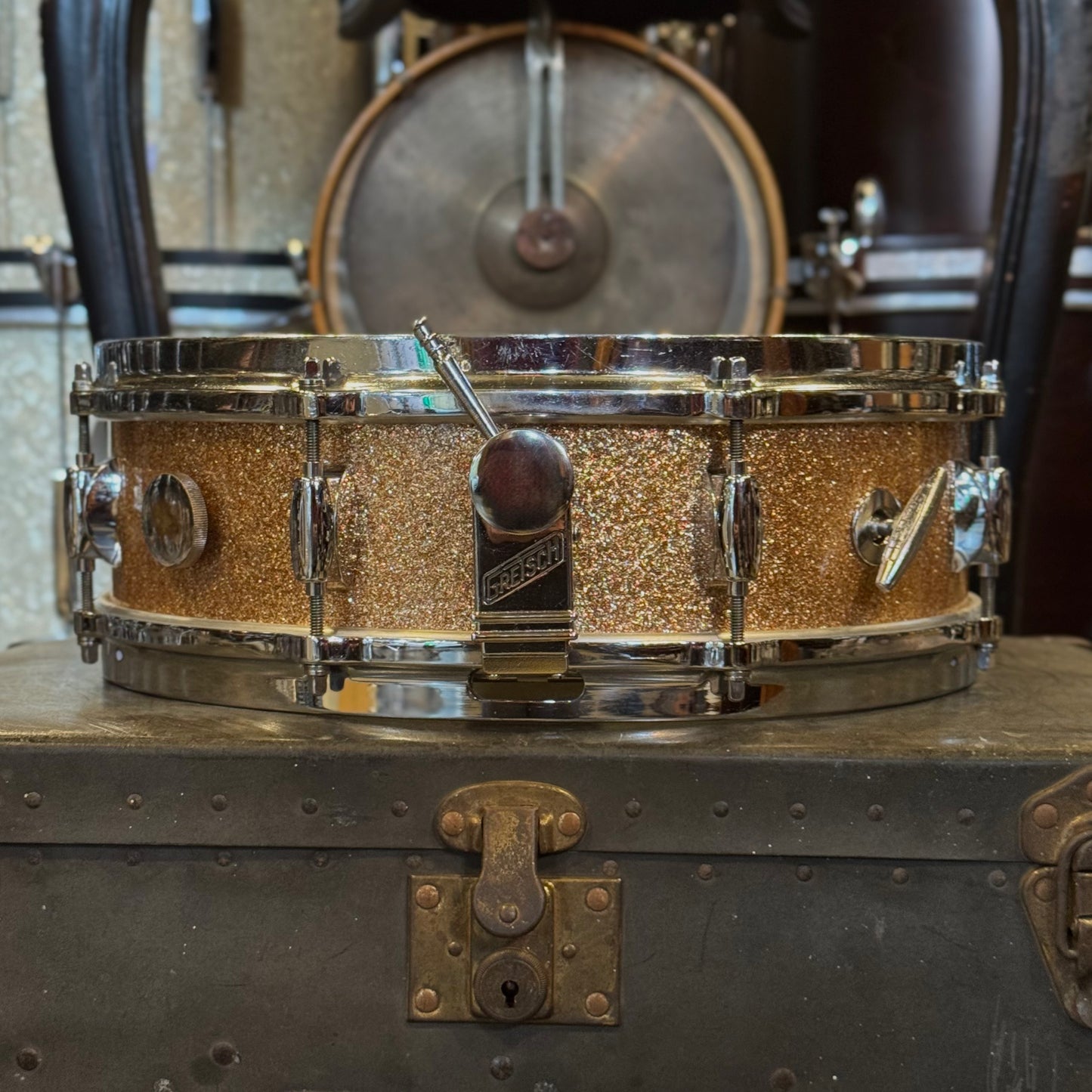 VINTAGE 1960's Gretsch 4x14 Round Badge Progressive Jazz Snare Drum in Champagne Sparkle