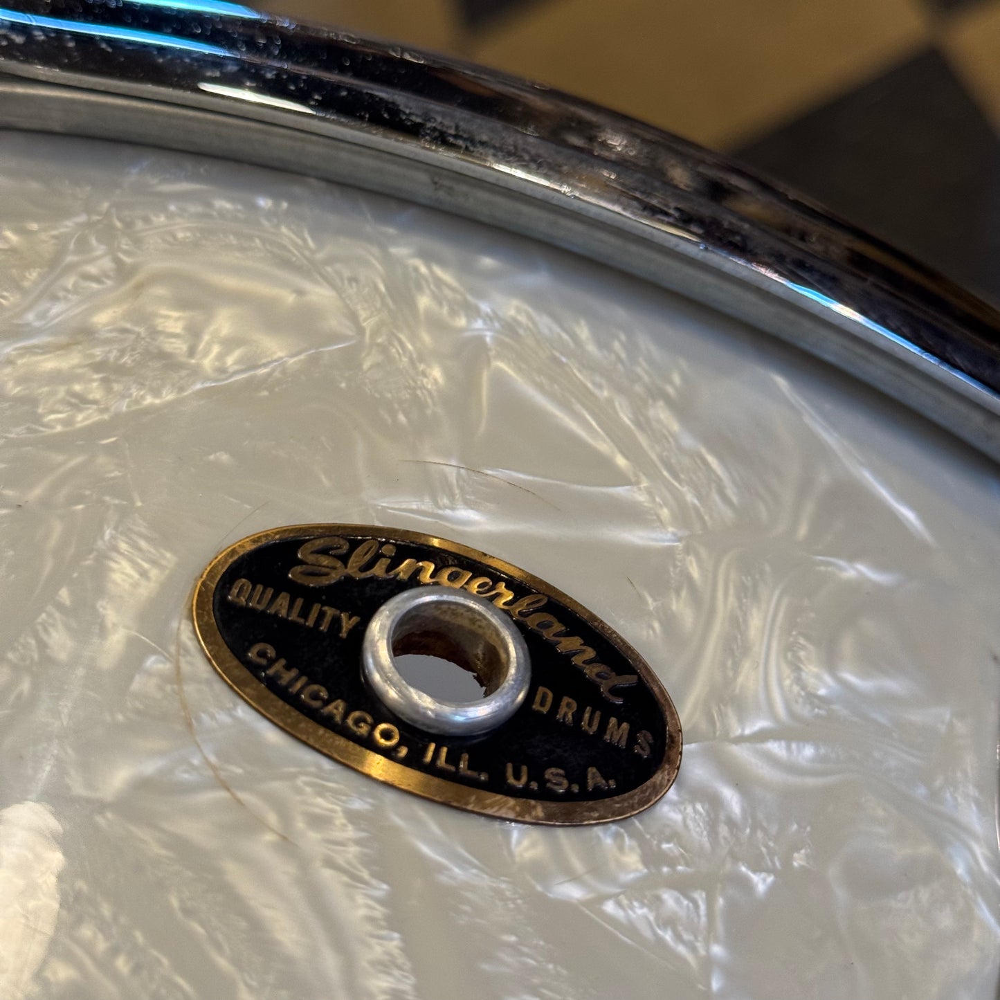 VINTAGE 1960's Slingerland 5.5x14 Radioking Snare Drum in White Marine Pearl