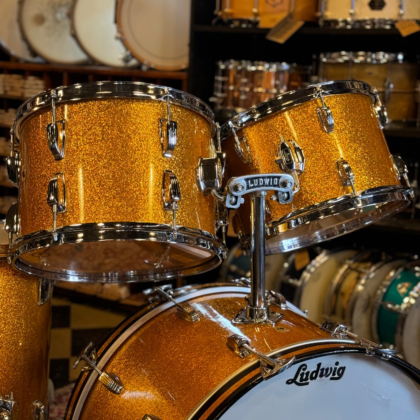 VINTAGE 1968 Ludwig Hollywood Outfit in Gold Sparkle w/ LM400 Supraphonic - 14x22, 8x12, 9x13, 16x16, 5x14