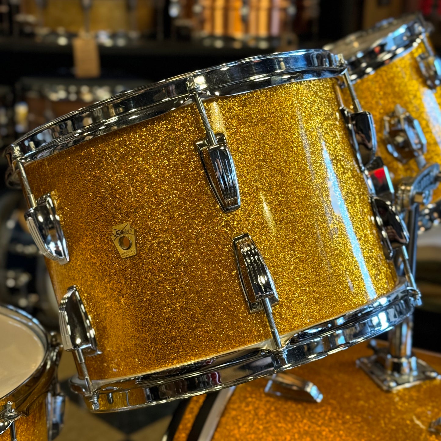 VINTAGE 1968 Ludwig Hollywood Outfit in Gold Sparkle w/ LM400 Supraphonic - 14x22, 8x12, 9x13, 16x16, 5x14