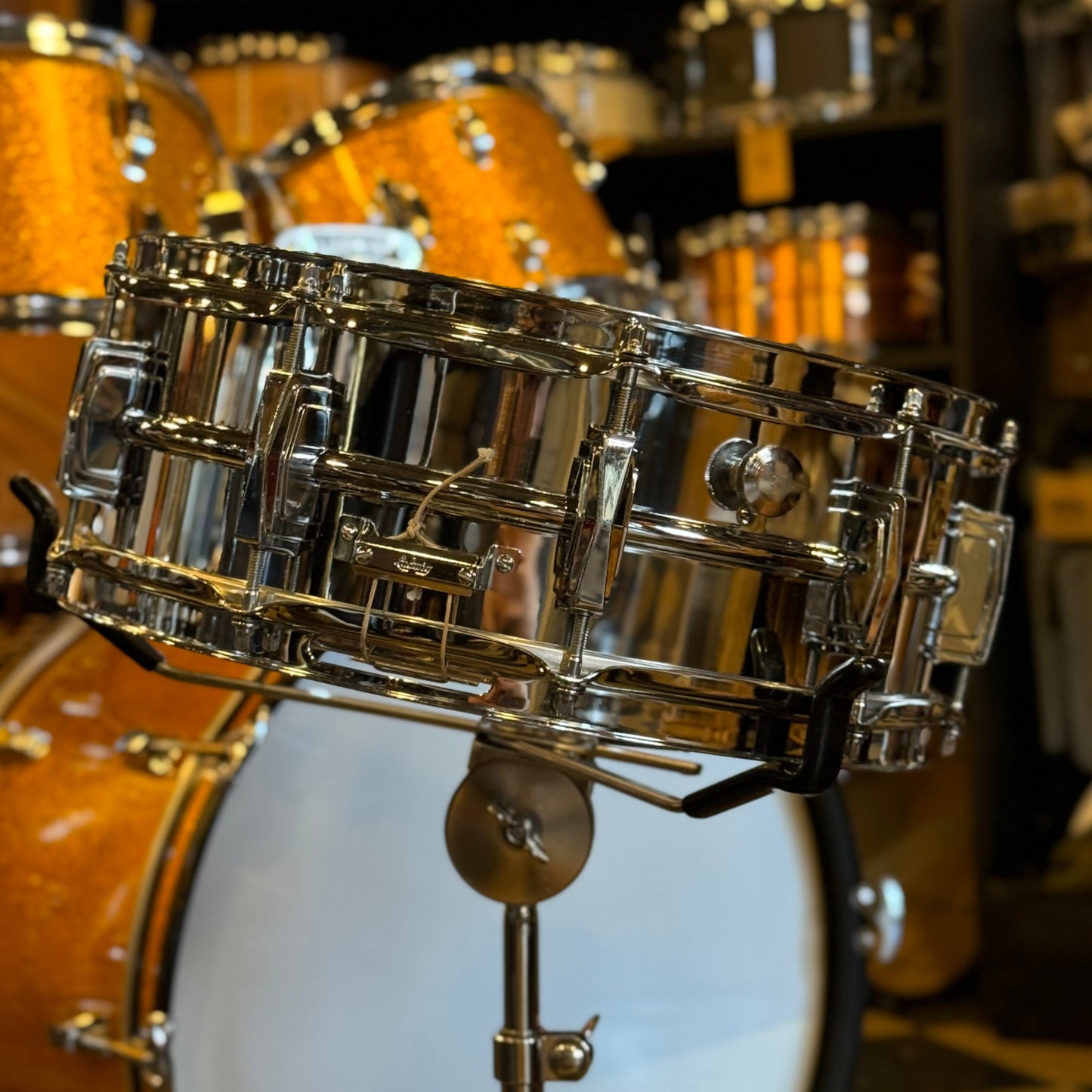 VINTAGE 1968 Ludwig Hollywood Outfit in Gold Sparkle w/ LM400 Supraphonic - 14x22, 8x12, 9x13, 16x16, 5x14