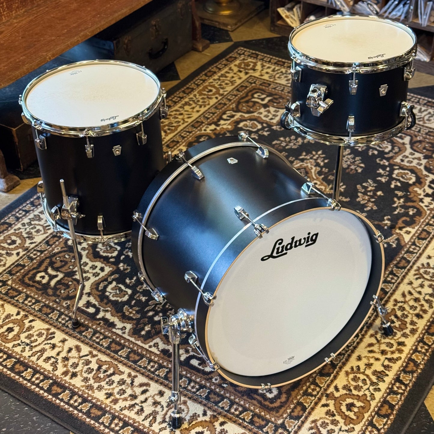 USED Ludwig Neusonic "Downbeat" Outfit in Black Velvet - 14x20, 8x12, 14x14
