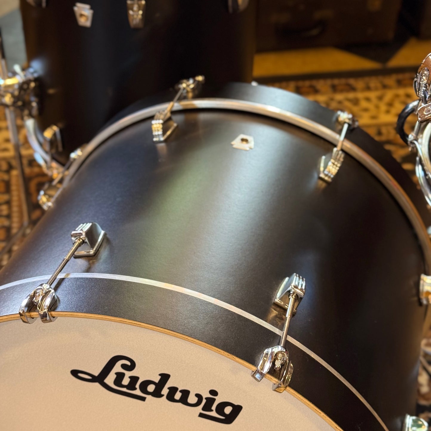 USED Ludwig Neusonic "Downbeat" Outfit in Black Velvet - 14x20, 8x12, 14x14
