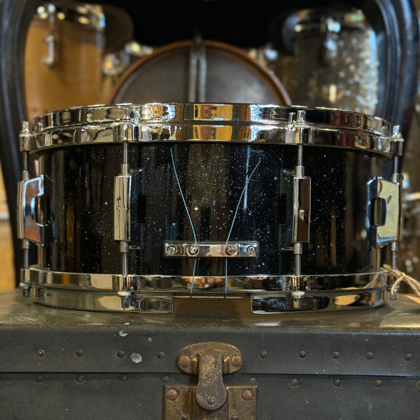 USED Fortune 5.5x13 Maple Snare Drum in Mardi Gras Pearl