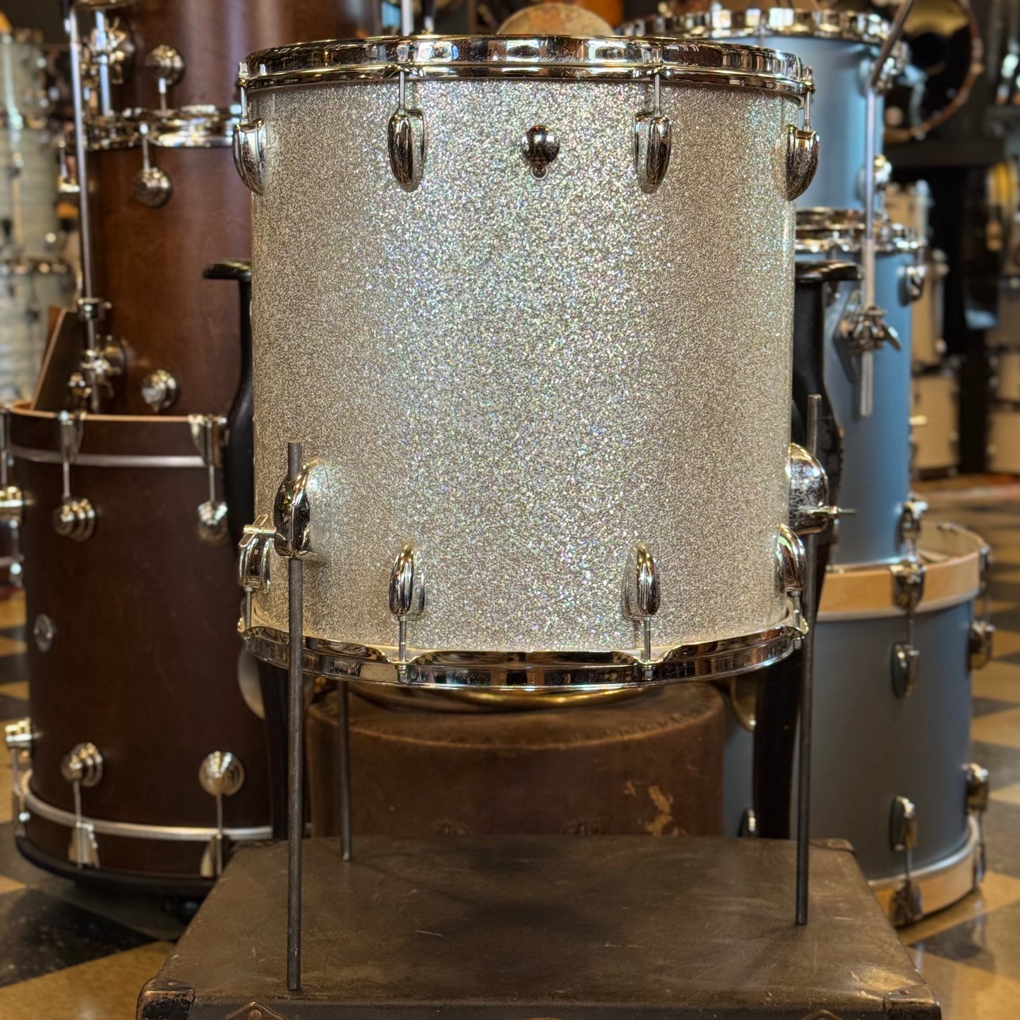 VINTAGE 1970's Slingerland 16x16 Floor Tom in Silver Sparkle