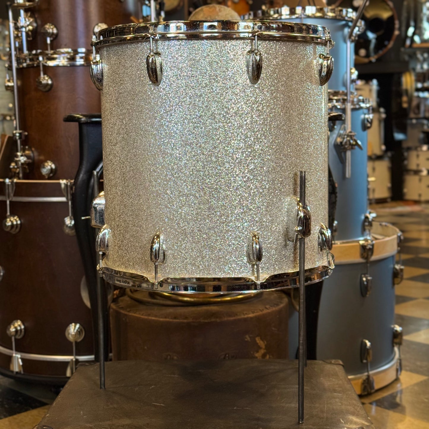 VINTAGE 1970's Slingerland 16x16 Floor Tom in Silver Sparkle