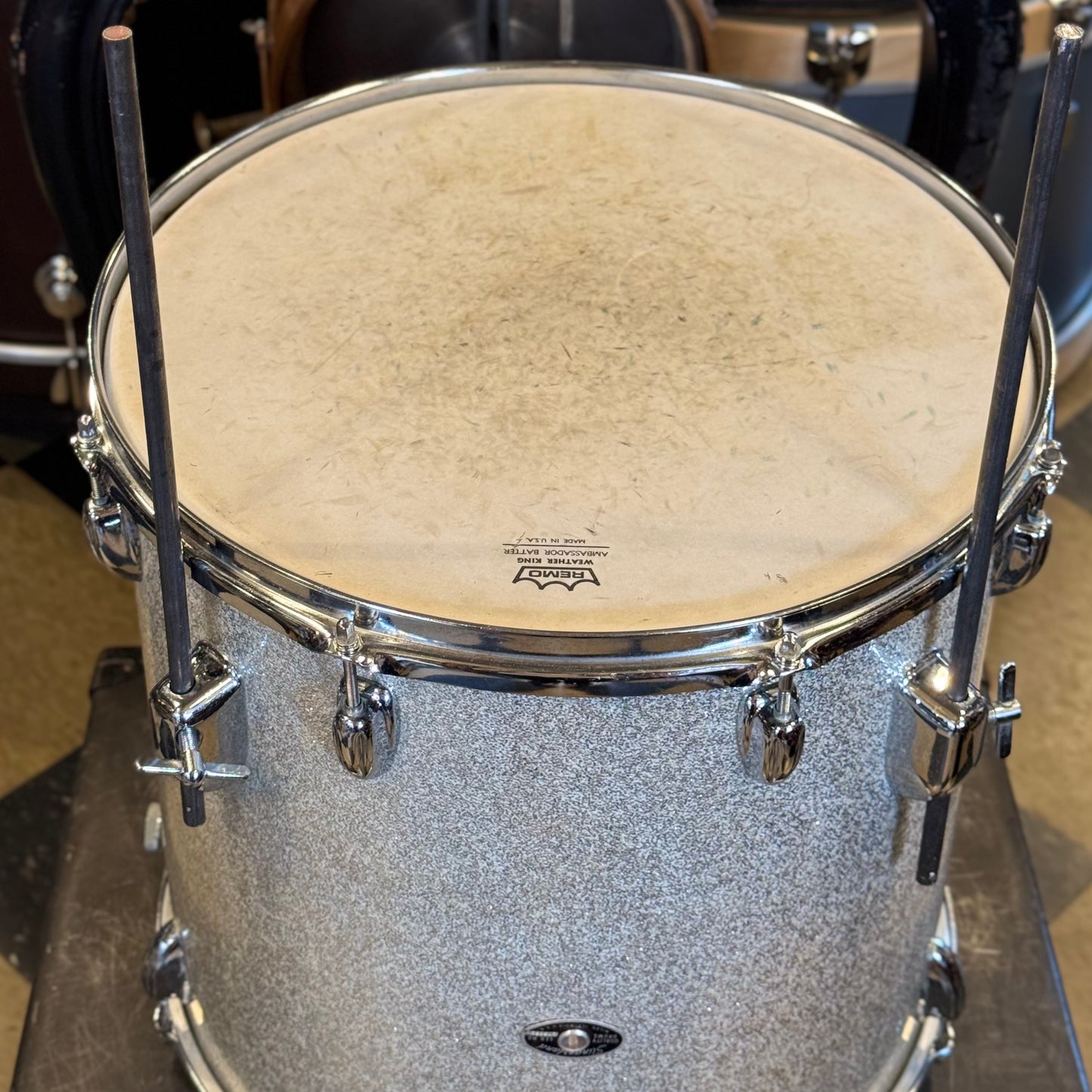 VINTAGE 1970's Slingerland 16x16 Floor Tom in Silver Sparkle
