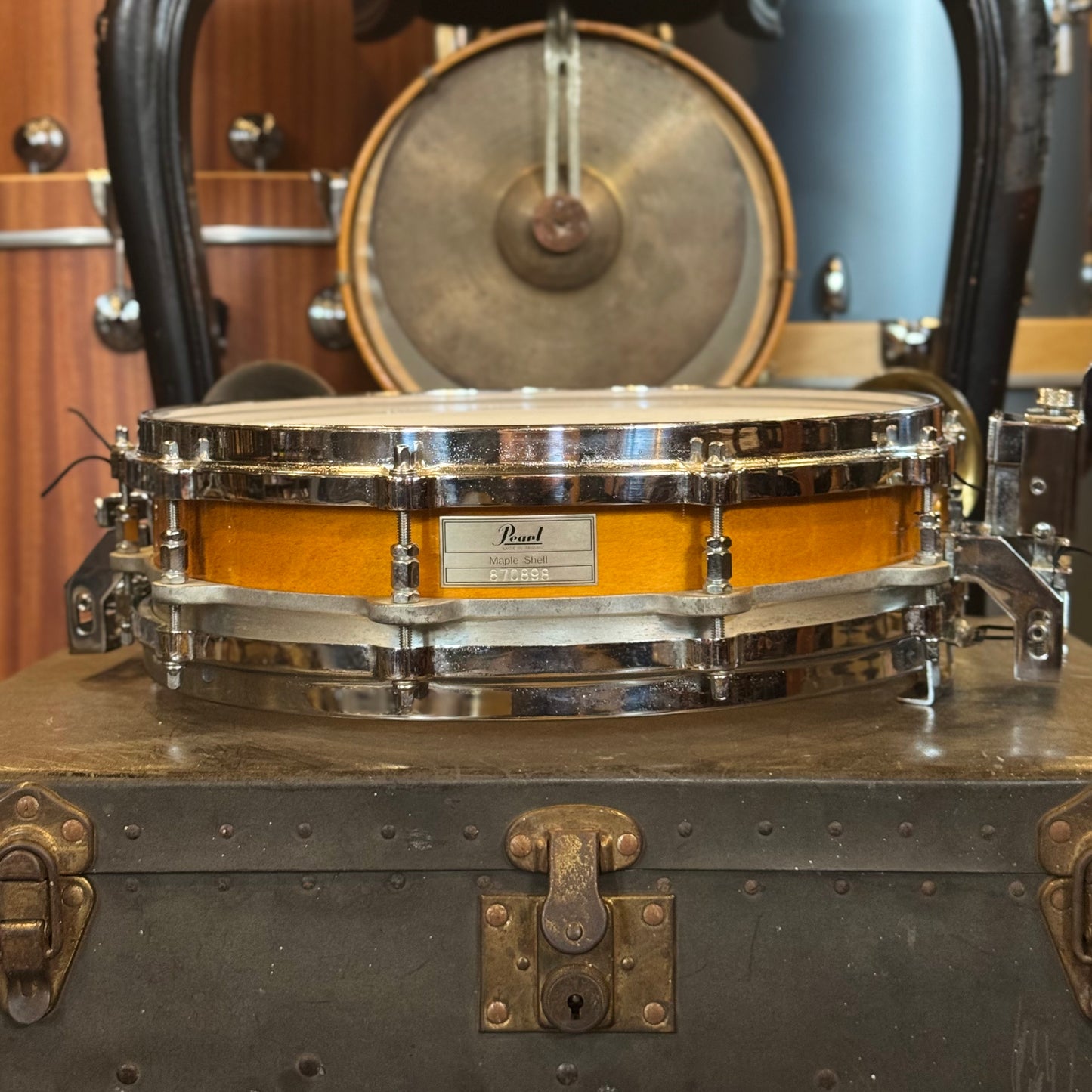 USED 1990's Pearl 3.5x14 Maple Free Floating Snare Drum in Natural Lacquer